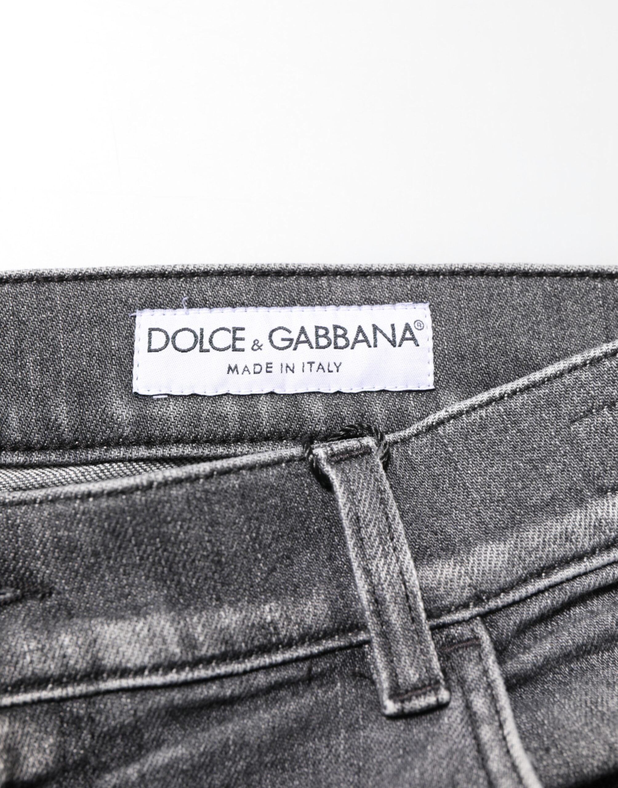 Pantalons jeans slim fit en denim gris en coton de Dolce & Gabbana, style décontracté avec détails usés.