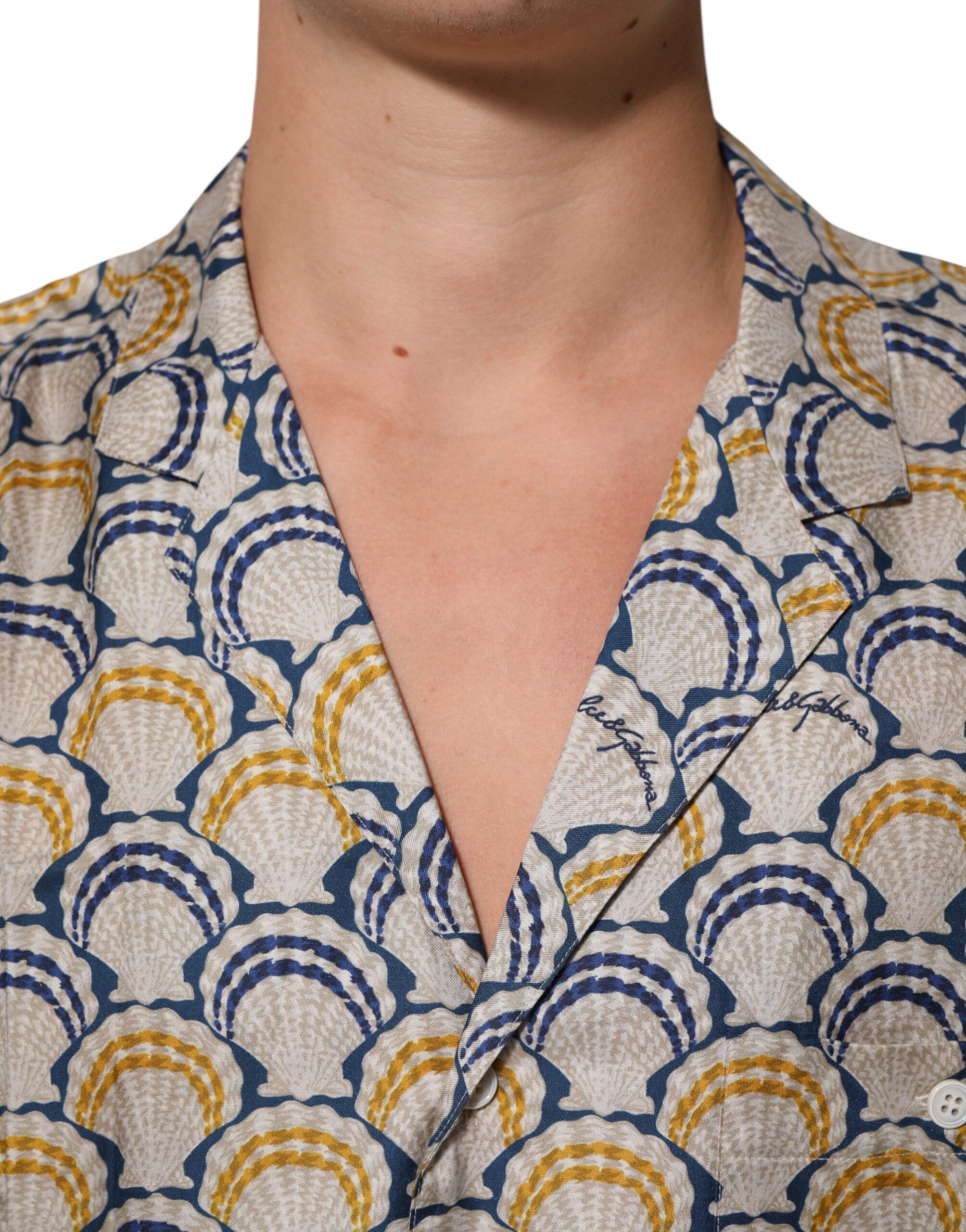 Chemise Dolce & Gabbana en coton et soie crème avec imprimé coquillage Hawaii à ourlets festonnés.