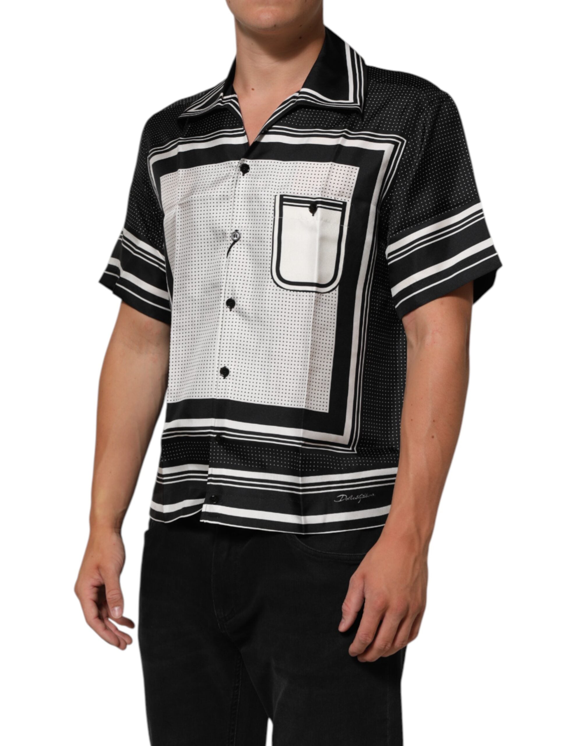 Chemise polo décontractée Dolce & Gabbana à rayures noires et blanches avec motif à pois, tissu léger et style élégant.