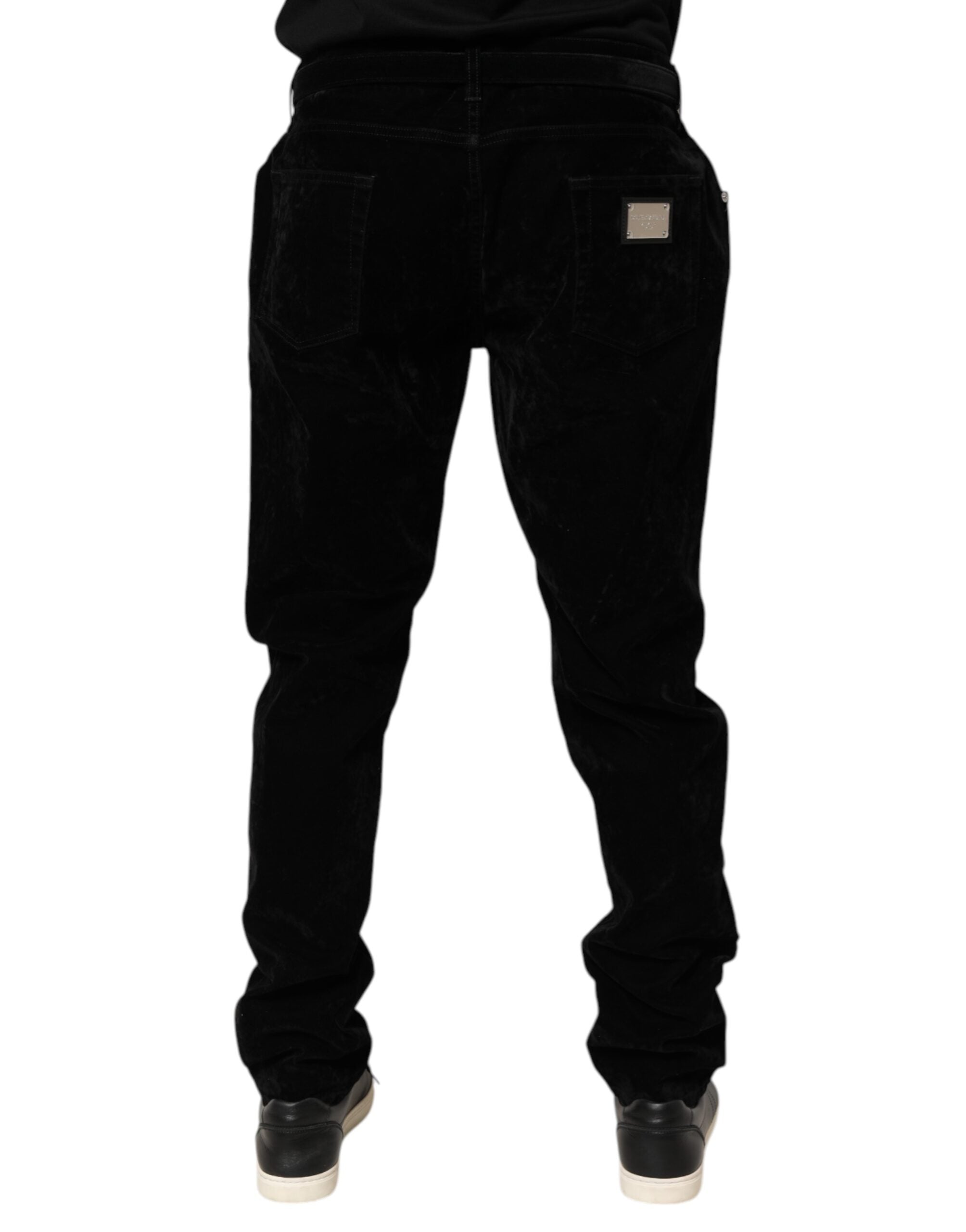 Jeans slim en coton noir Dolce & Gabbana, pantalon denim ajusté pour homme, visible avec poches et coutures.