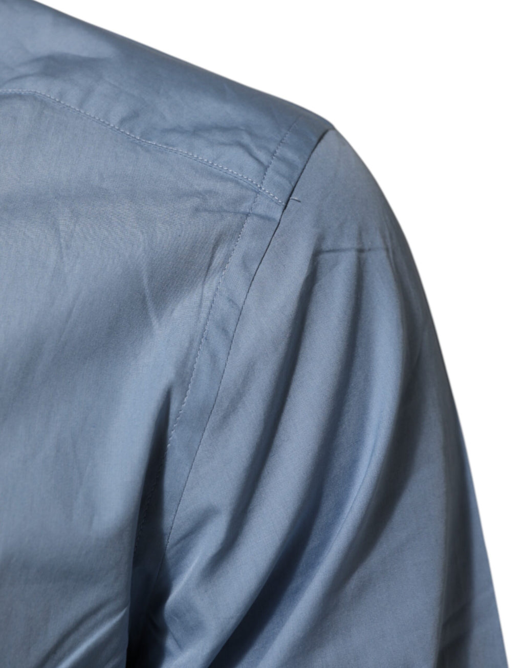 Chemise formelle en coton bleu Dolce & Gabbana avec col, détail doré, pour homme, vue de face.