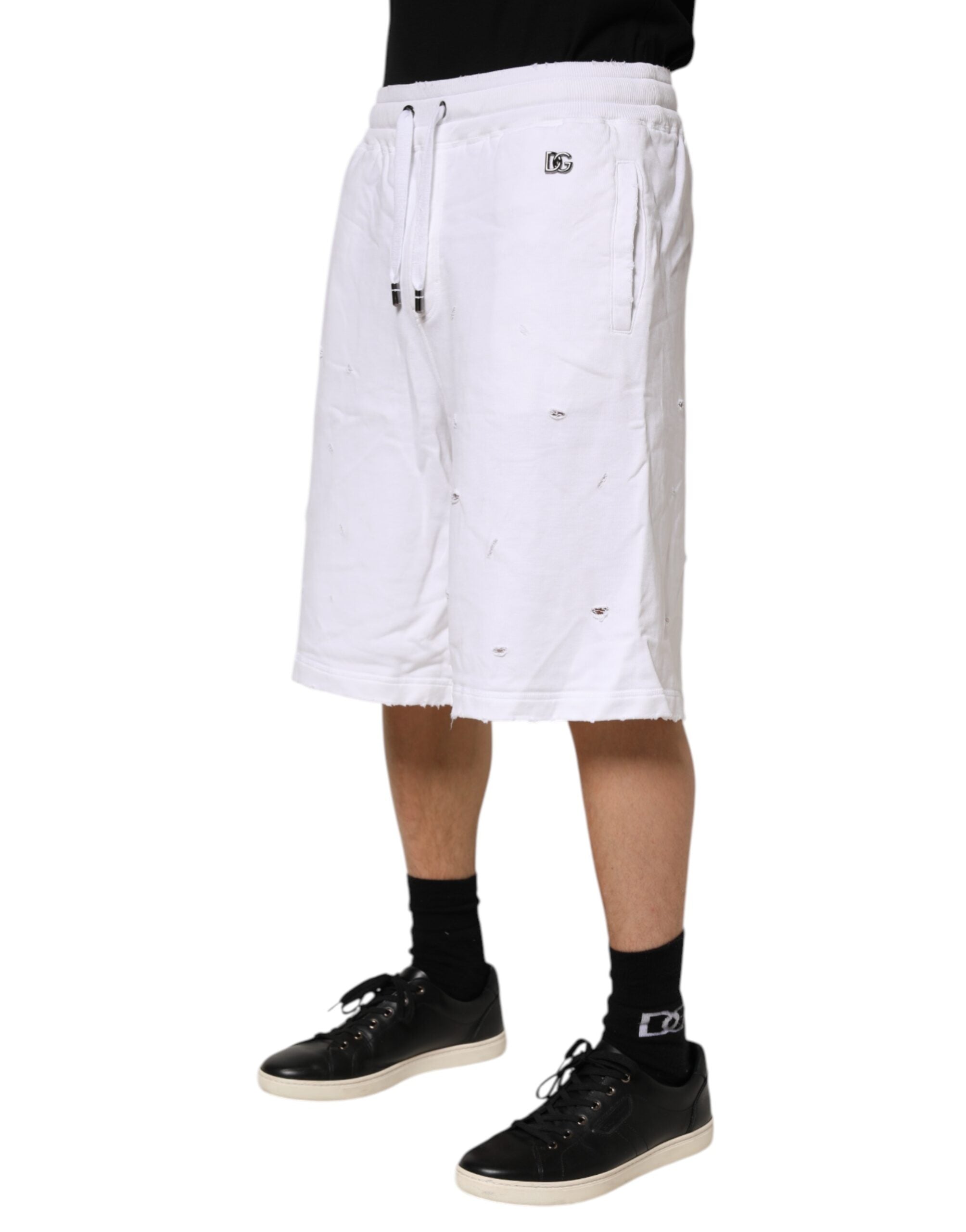 Shorts bermuda déchirés pour homme de Dolce & Gabbana, taille mi-haute, couleur blanche, style décontracté et tendance.