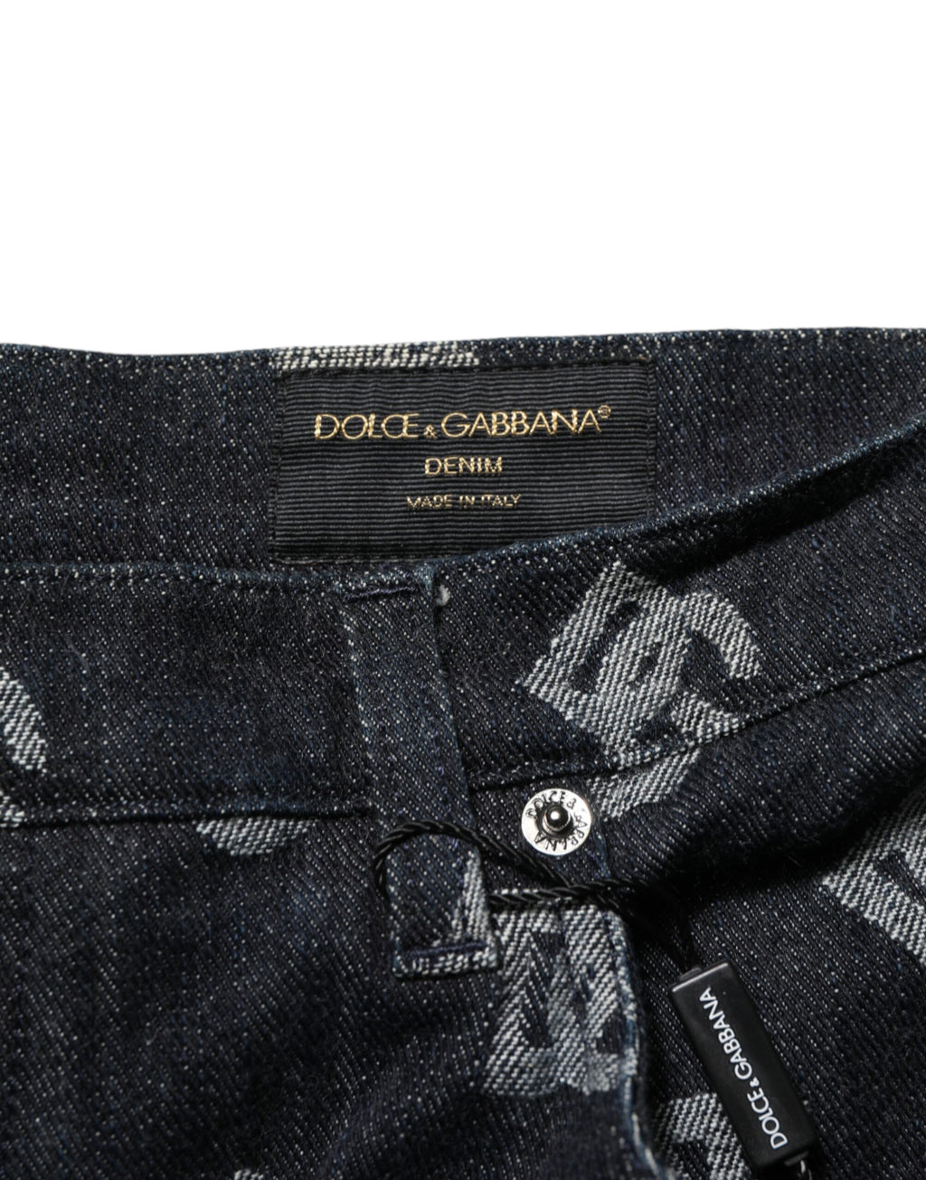 Shorts bermuda en denim noir avec monogramme Dolce & Gabbana, style cargo pour homme, mode élégante et décontractée.