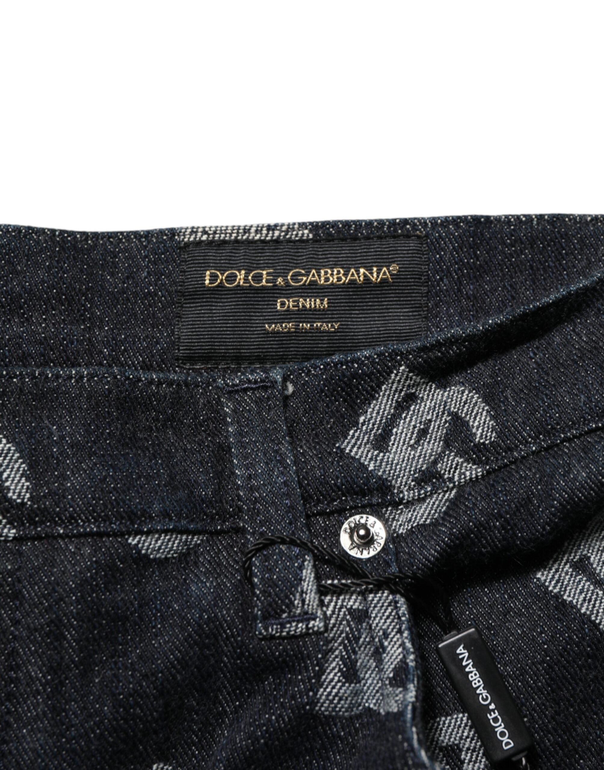 Shorts bermuda en denim noir avec monogramme Dolce & Gabbana, style cargo pour homme, mode élégante et décontractée.