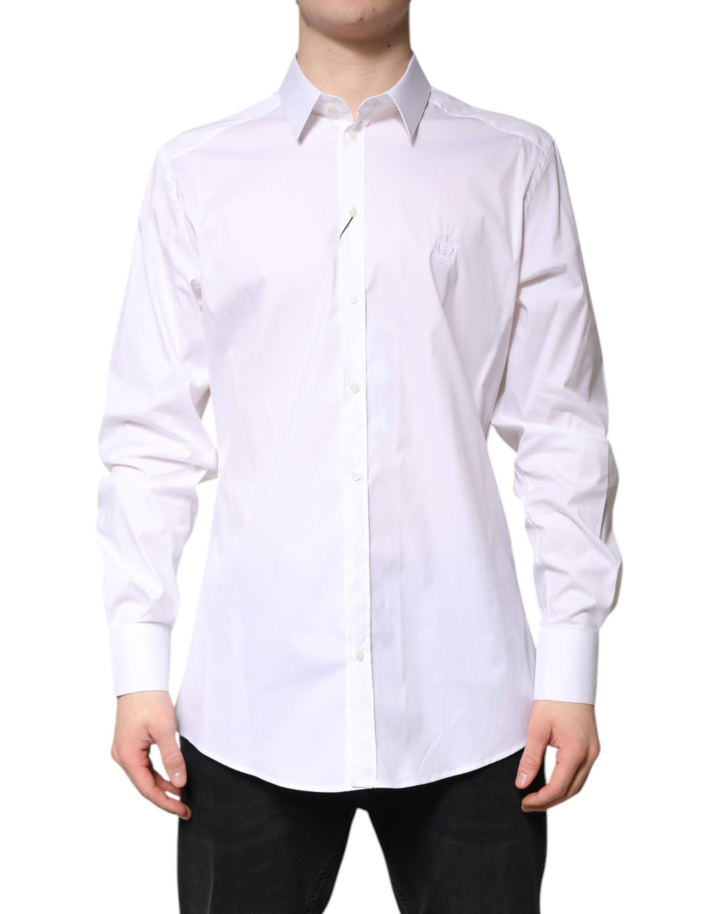 Chemise formelle blanche en coton Dolce & Gabbana avec col et détails dorés, élégante et sophistiquée, vue de face.