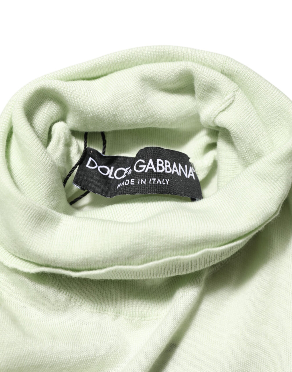 Pull à col roulé Dolce & Gabbana Light Green avec logo, en maille douce et ajustée, couleur vert clair.