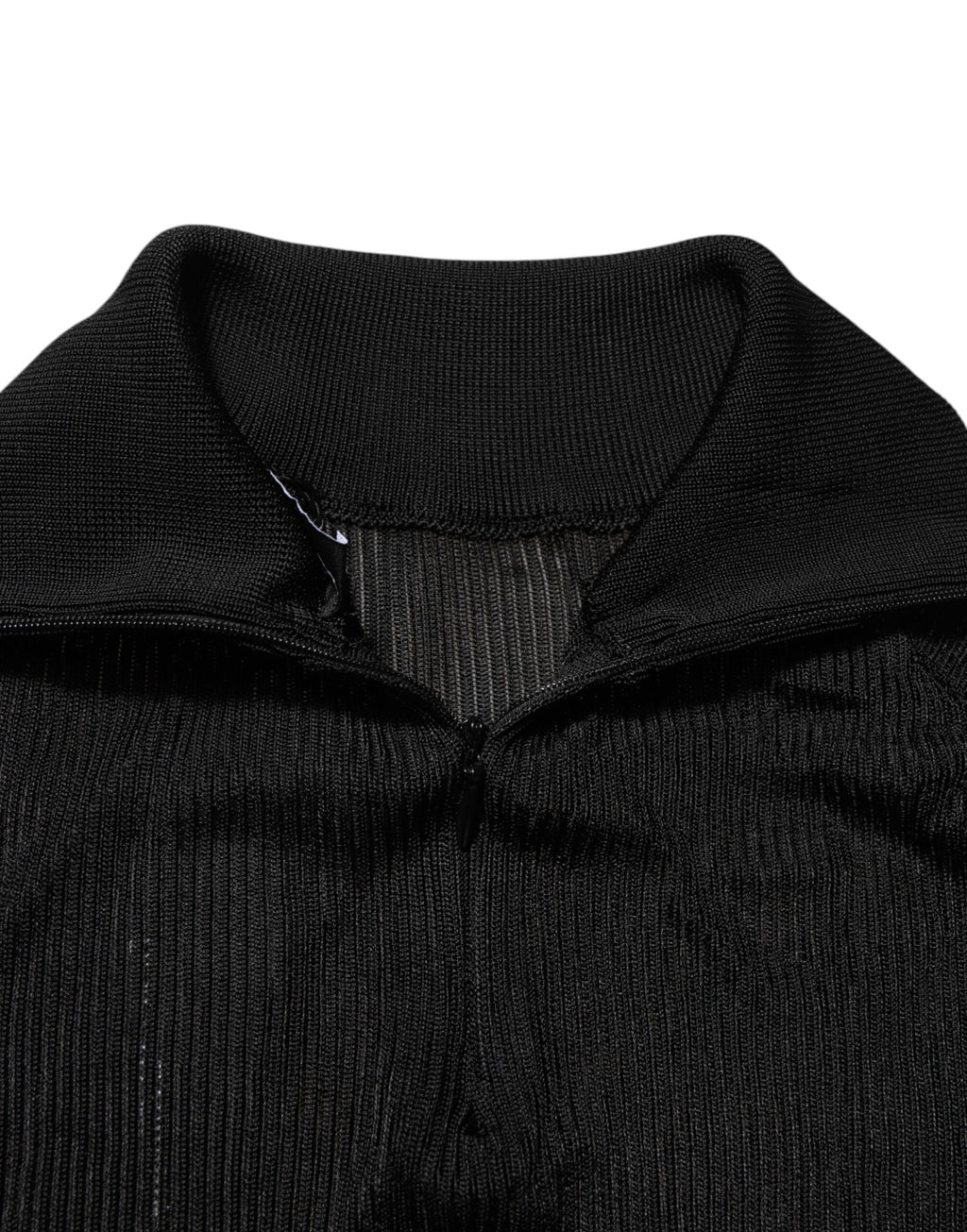 Pull en viscose noir Dolce & Gabbana à col roulé, près du corps, avec un style élégant et sophistiqué.
