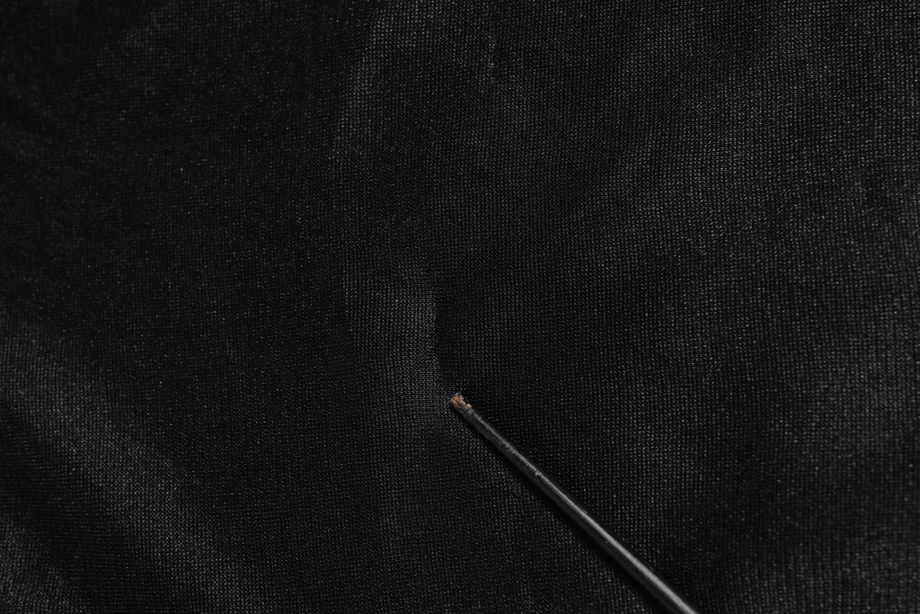 Sweatshirt noir Dolce & Gabbana en polyester avec logo sur le devant, col rond et coupe décontractée.