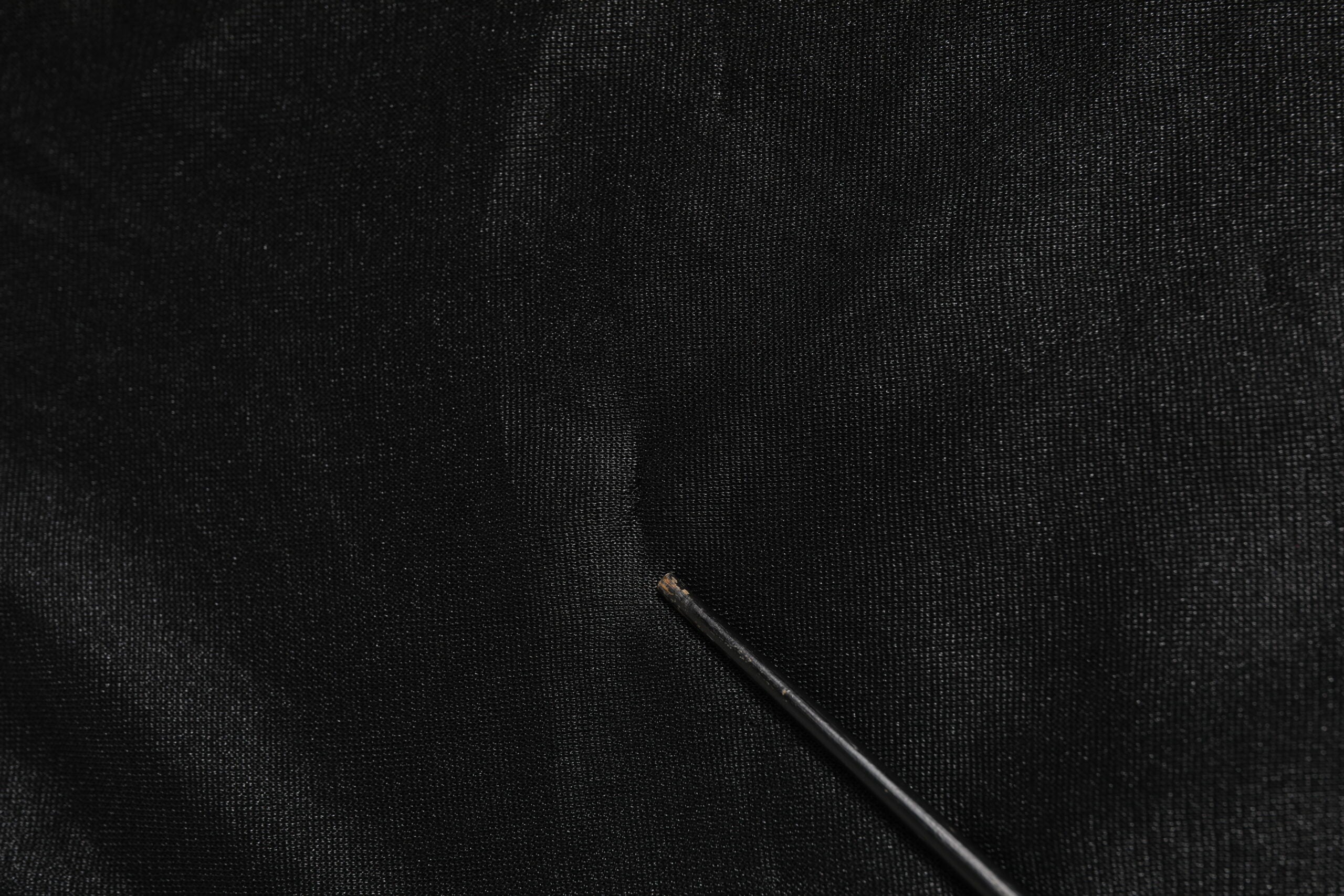 Sweatshirt noir Dolce & Gabbana en polyester avec logo sur le devant, col rond et coupe décontractée.