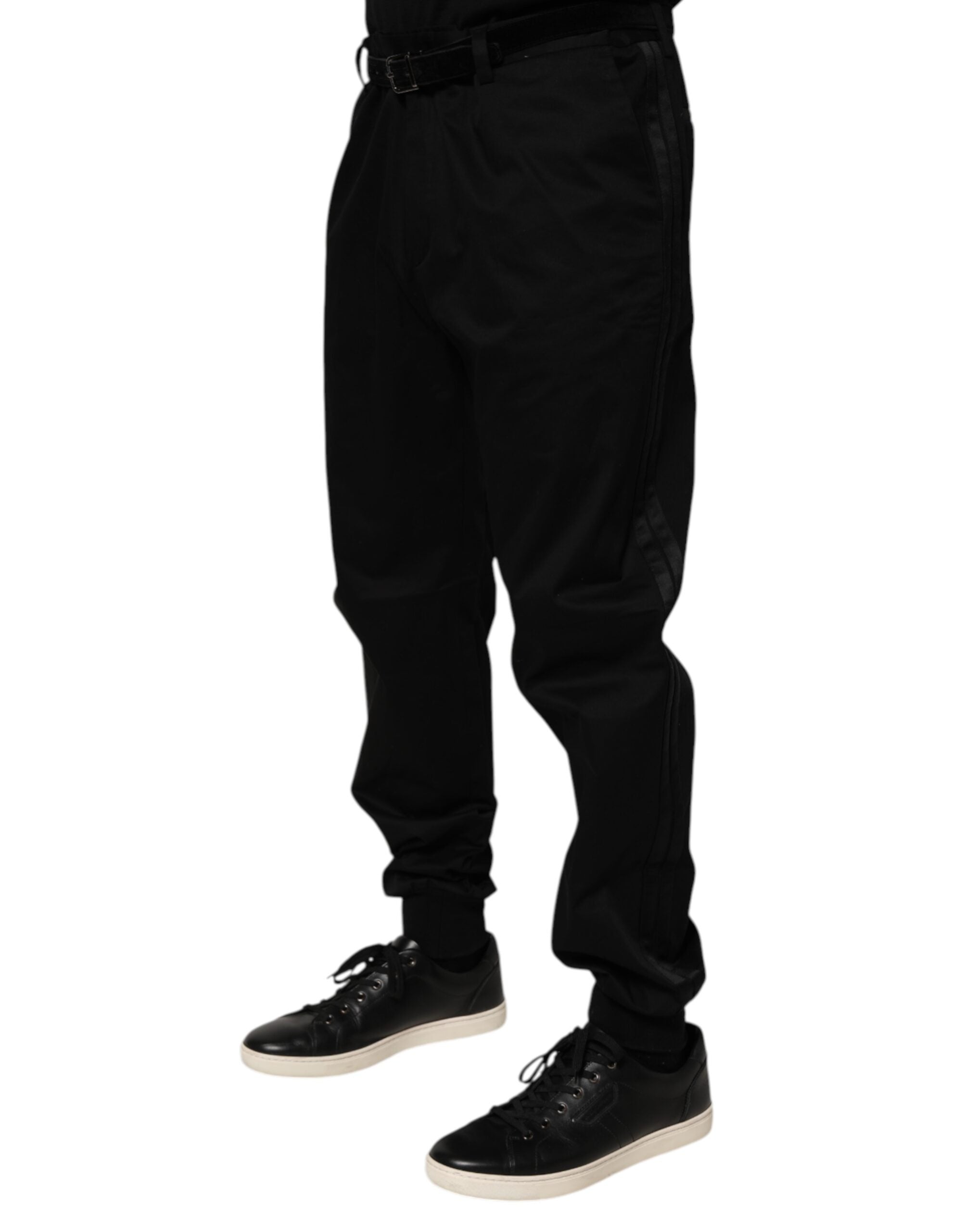 Pantalon décontracté en coton stretch noir Dolce & Gabbana, style casual et ajusté, visible en gros plan.