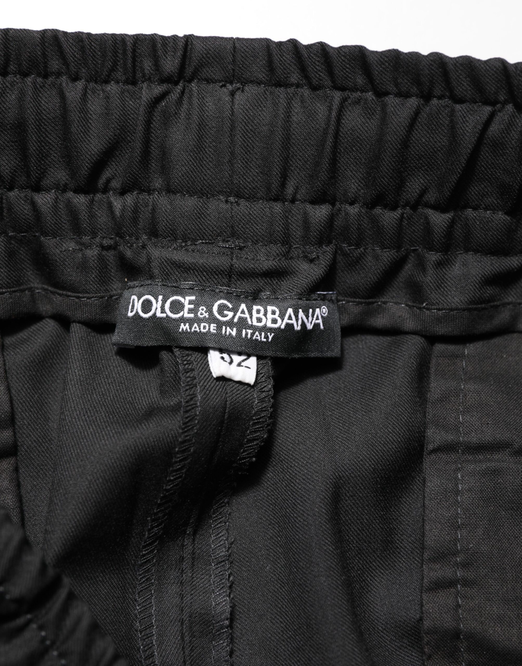 Pantalon jogging noir pour homme Dolce & Gabbana avec cordon de serrage, tissu confortable et style décontracté.