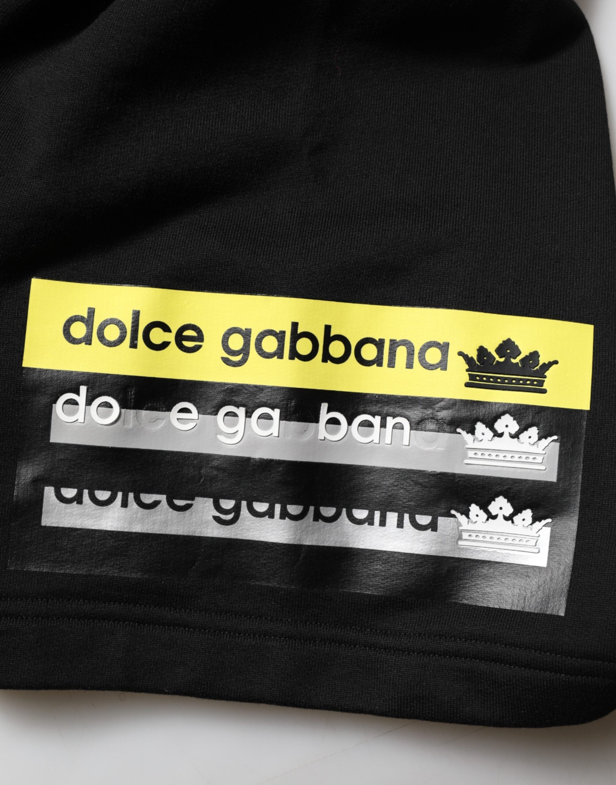 Shorts bermuda décontractés en coton noir de taille mi chez Dolce & Gabbana, style casual élégant, visible en image