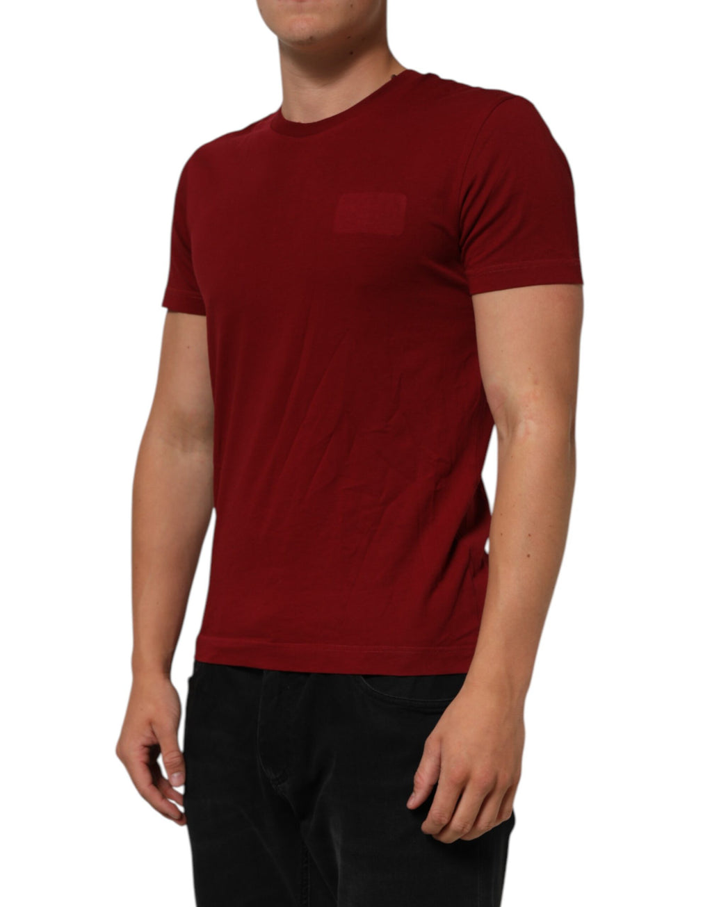 T-shirt à manches courtes Dolce & Gabbana logo en maroon, col rond, style décontracté, visible sur l'image.