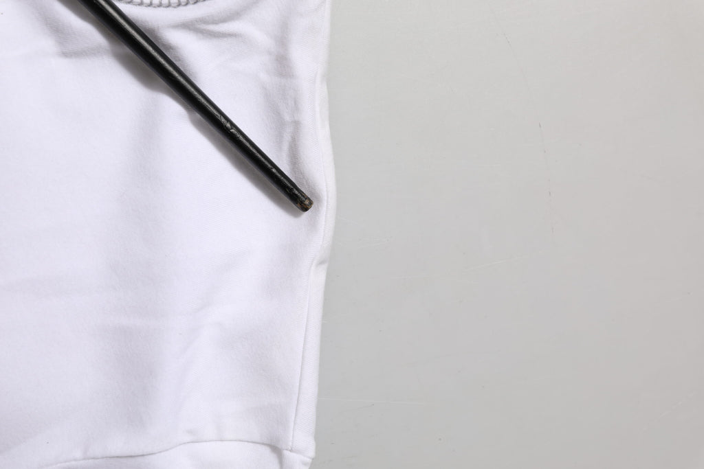 T-shirt blanc en coton pour homme de Dolce & Gabbana avec col rond, sous-vêtements masculins élégants et confortables.