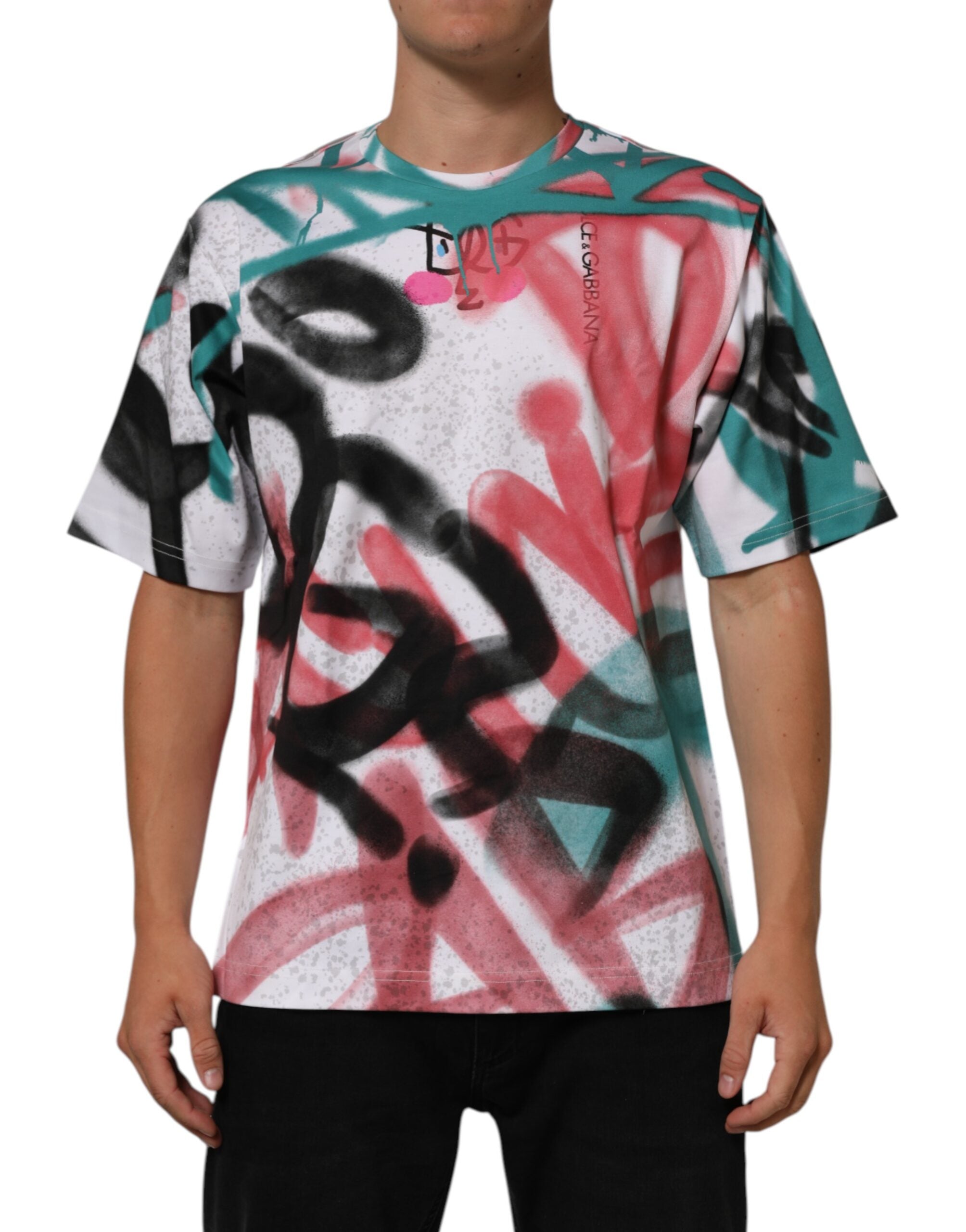 T-shirt blanc Dolce & Gabbana à col rond avec motif graffiti, manches courtes, design moderne et tendance.