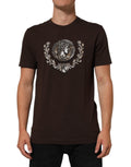 T-shirt homme Dolce & Gabbana en coton marron avec motif laurier et pièce de monnaie, col ras du cou, élégant et décontracté.