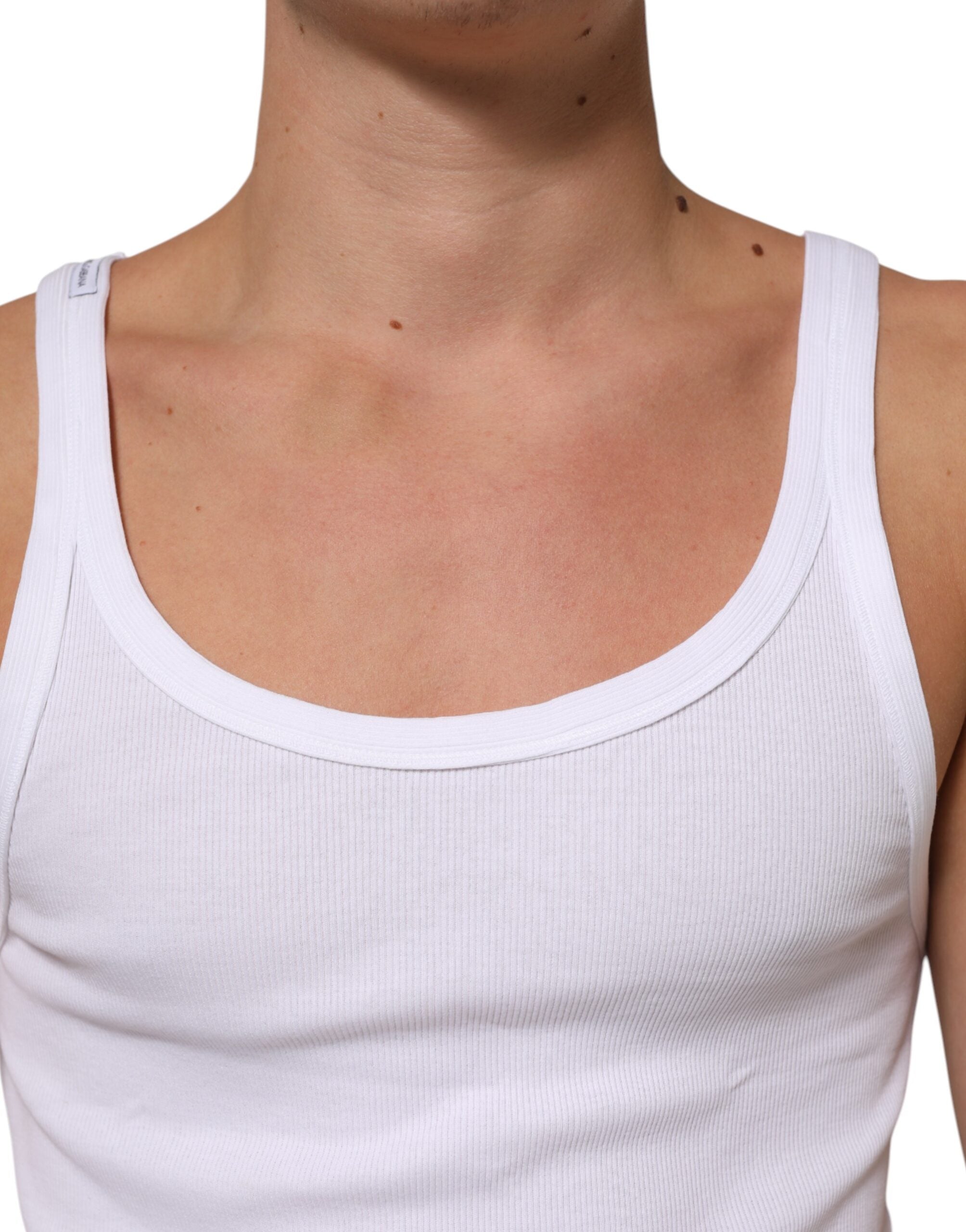 T-shirt sans manches blanc Dolce & Gabbana avec col rond, vue de face, en coton léger, style décontracté et élégant.