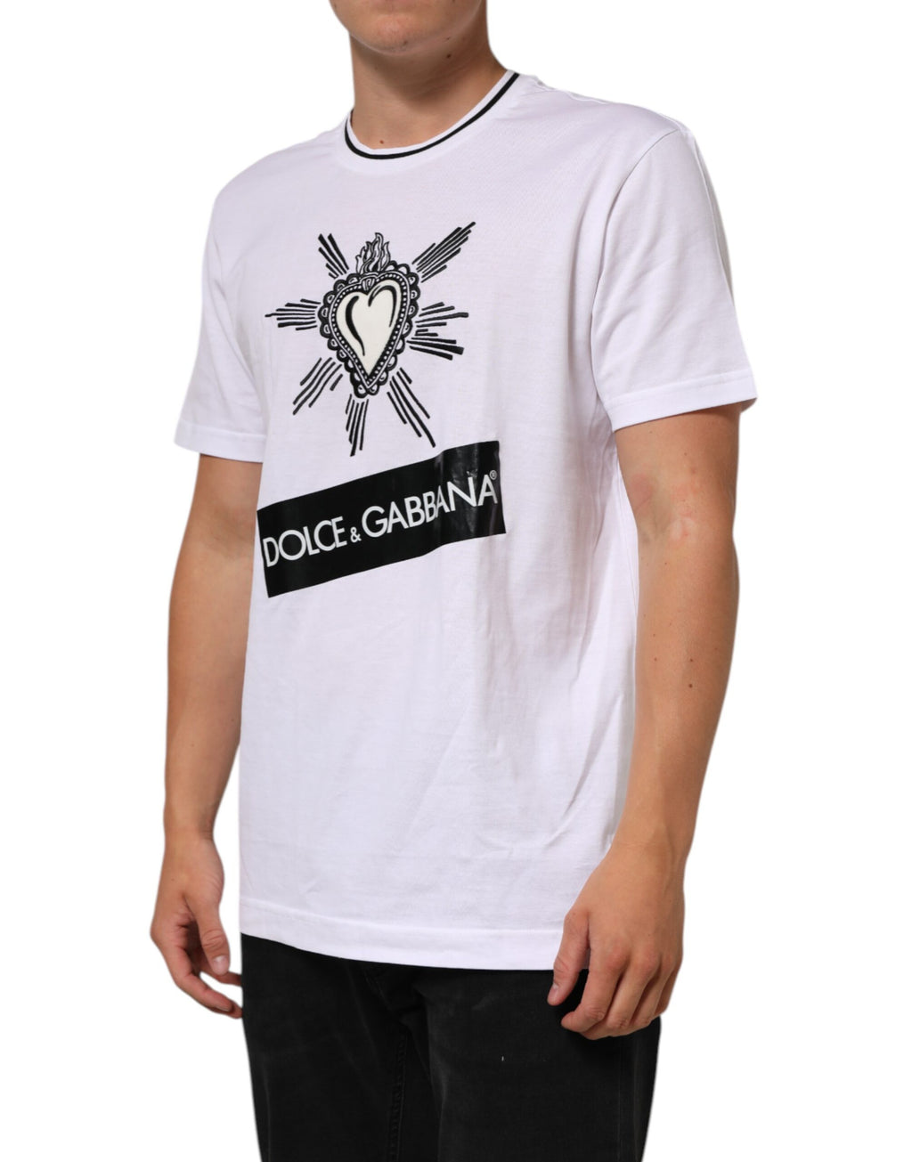 T-shirt blanc pour homme Dolce & Gabbana avec cœur sacré imprimé et manches courtes, style élégant et moderne.