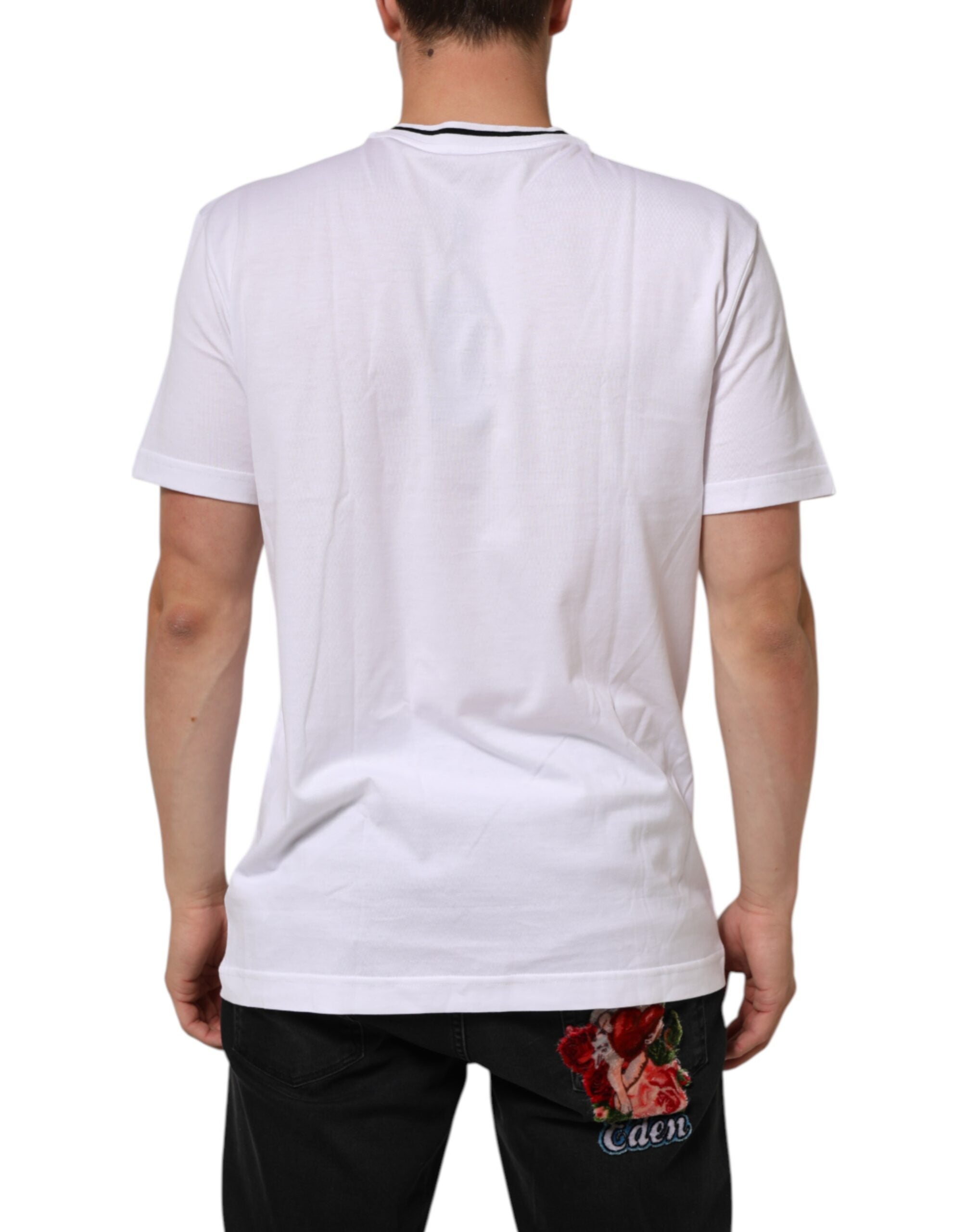 T-shirt blanc pour homme Dolce & Gabbana avec cœur sacré imprimé sur le devant, manches courtes et style élégant.