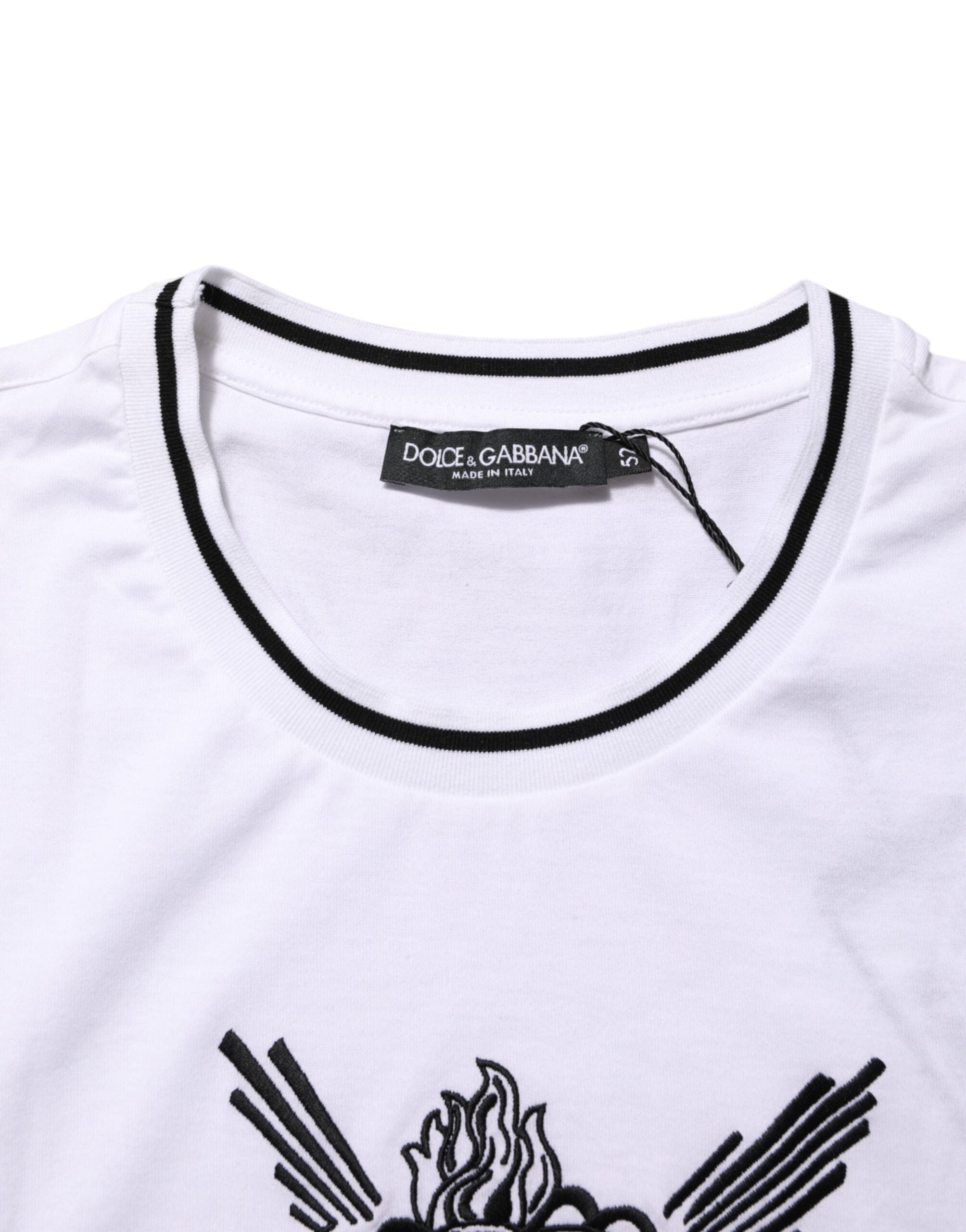T-shirt blanc pour homme Dolce & Gabbana avec cœur sacré imprimé à manches courtes et design élégant.