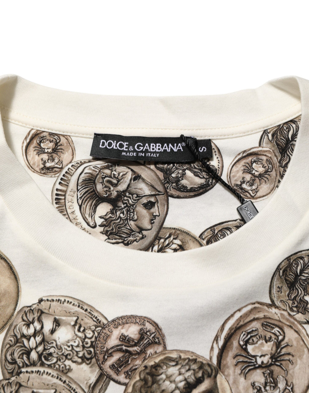 T-shirt blanc en coton avec impression de pièces de monnaie, coupe classique, de la marque Dolce & Gabbana pour homme.