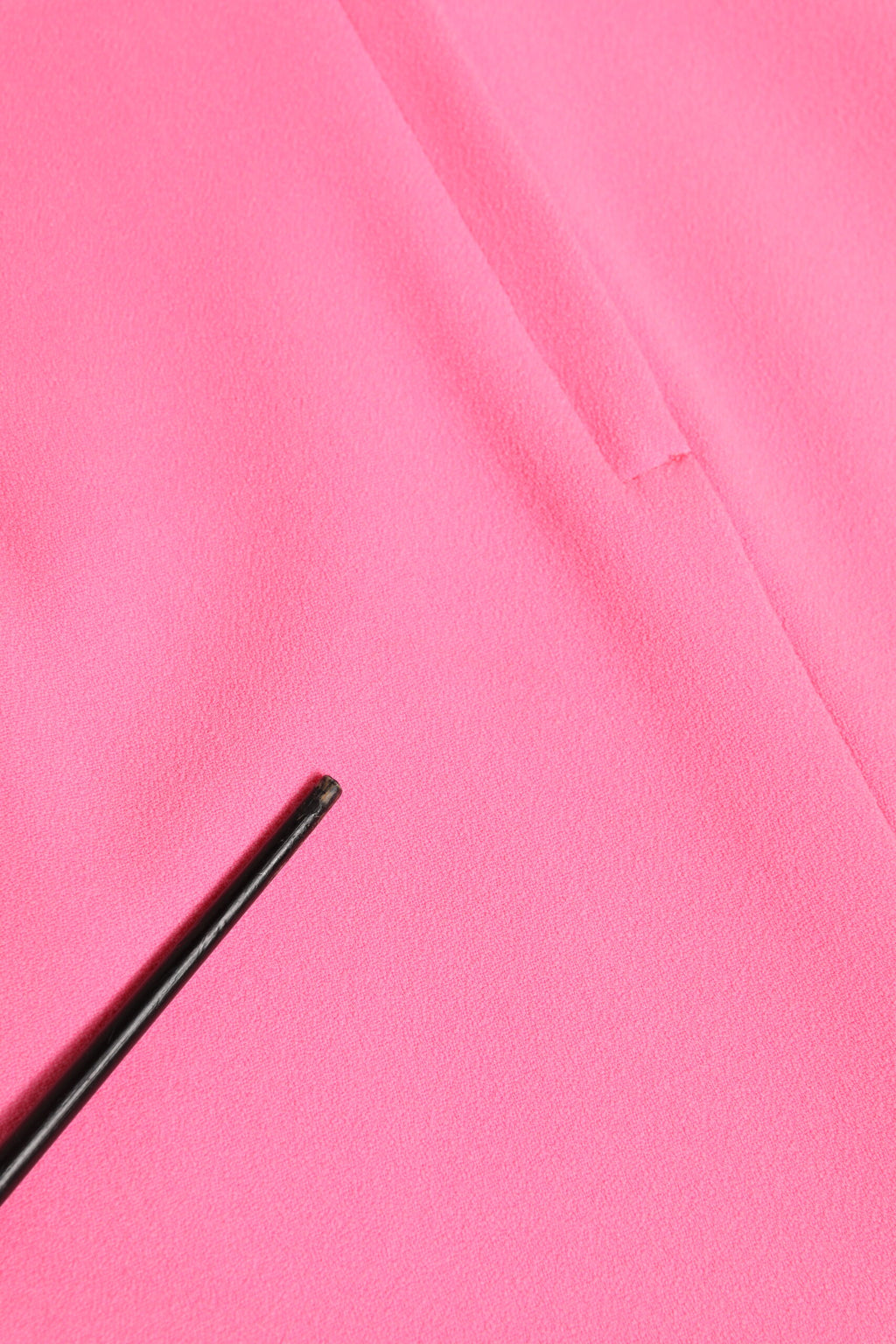 Robe midi en polyester rose à manches longues de Dolce & Gabbana, coupe ajustée et élégante.