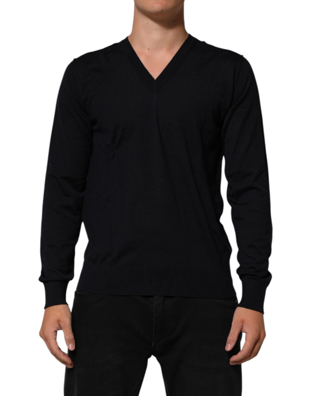 Pull en cachemire noir Dolce & Gabbana à col en V, pull-over élégant avec finition fine et texture douce visible.