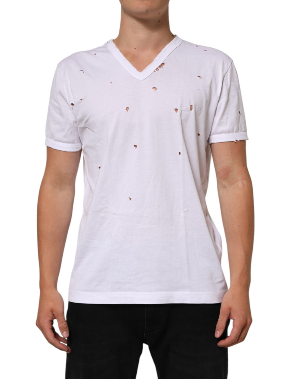 T-shirt blanc en coton déchiré avec col en V pour homme de Dolce & Gabbana, image montrant le tissu et le style décontracté.