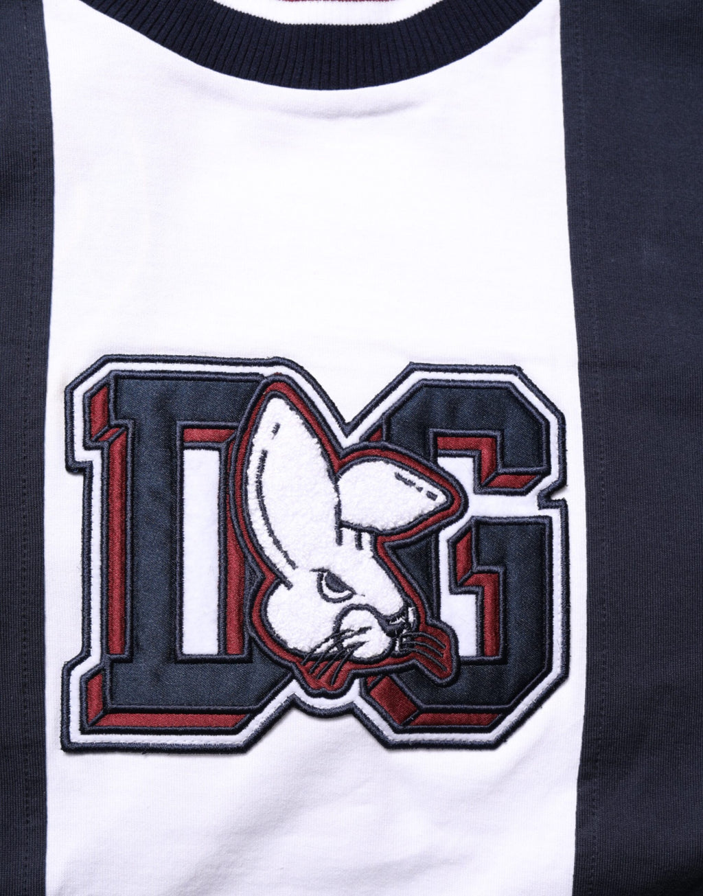 T-shirt à manches courtes Dolce & Gabbana pour homme, coton à rayures multicolores, col rond, style décontracté.