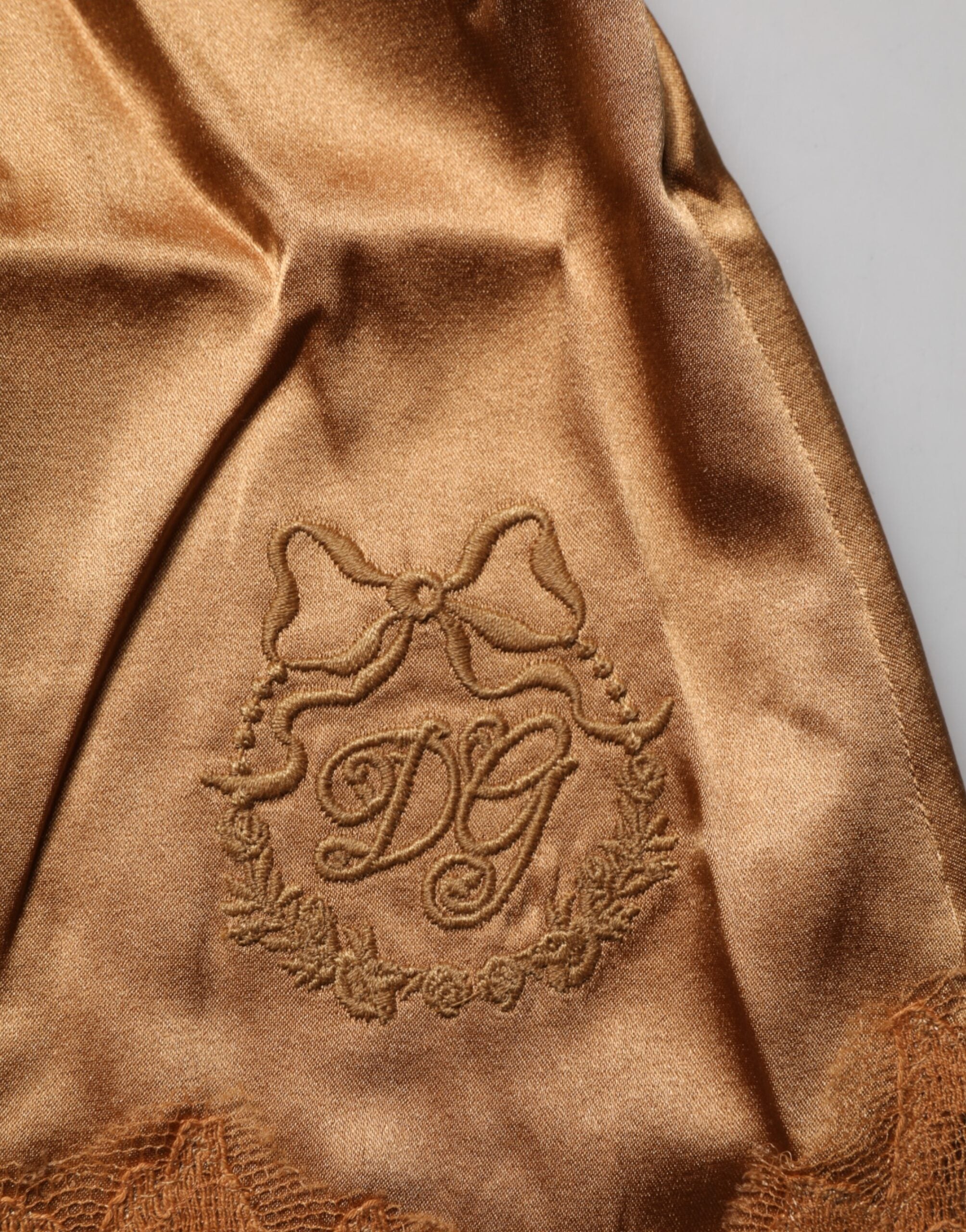 Lingerie Dolce & Gabbana en dentelle florale marron, tank de sous-vêtements élégants pour dormir ou se détendre.