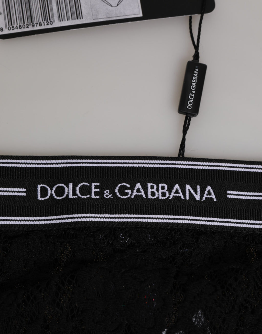 Culotte noire en dentelle Dolce & Gabbana avec logo à la taille, sous-vêtements élégants et raffinés.