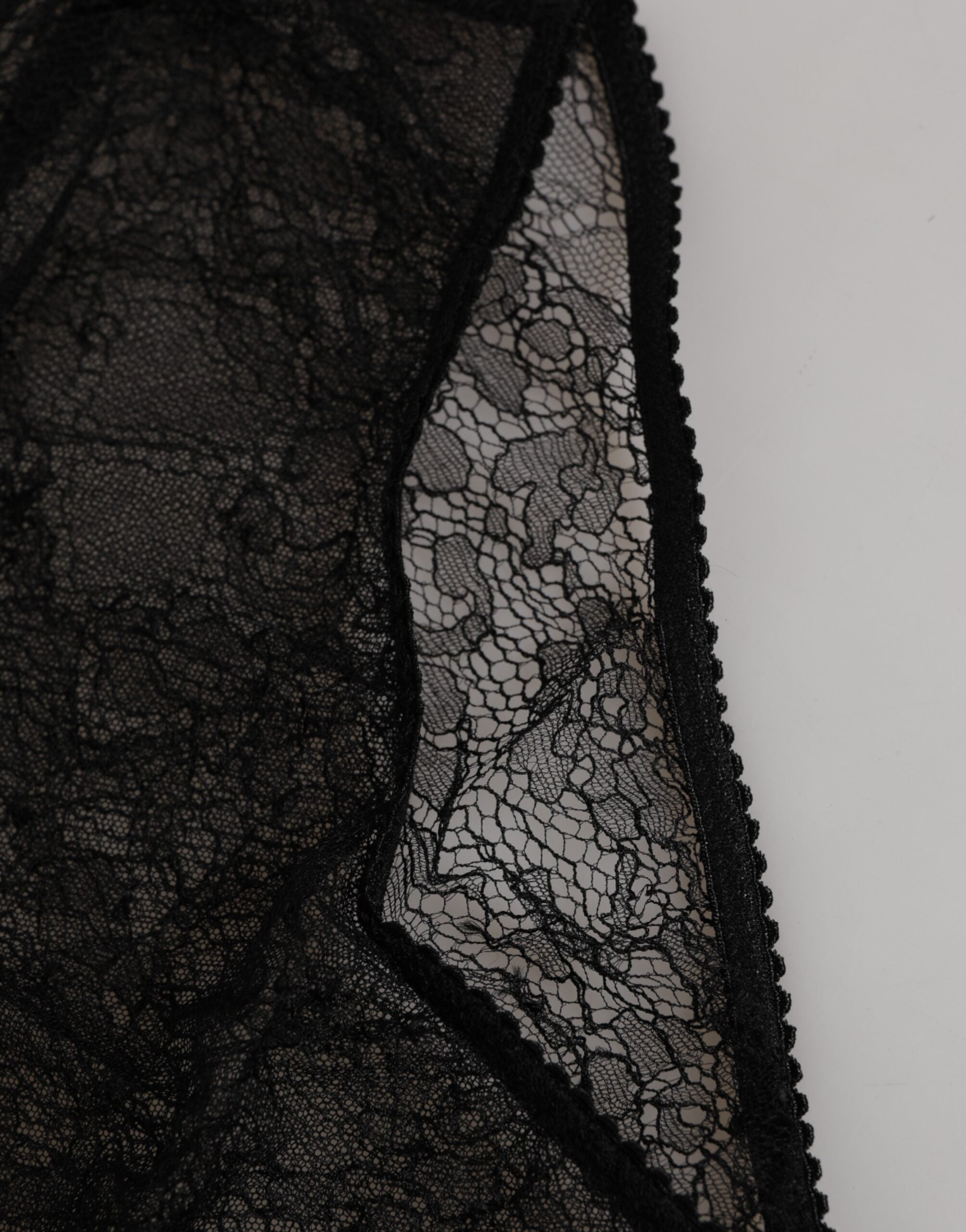 Culotte noire en nylon stretch à taille haute de Dolce & Gabbana, sous-vêtements élégants et confortables.