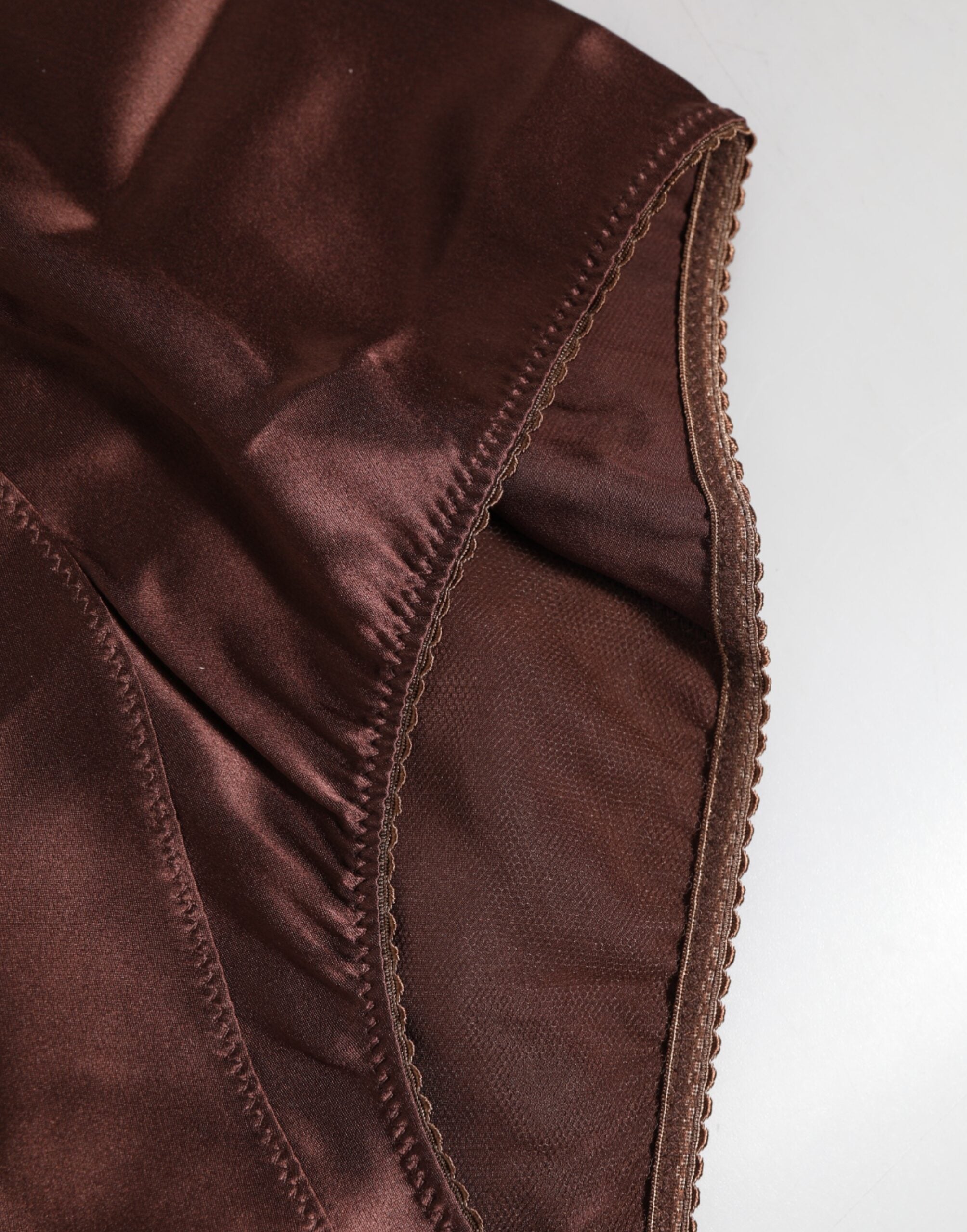 Culotte haute en soie marron Dolce & Gabbana, sous-vêtements gainants et extensibles à taille haute.