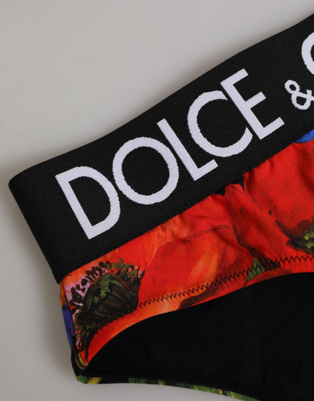 Culotte noire Dolce & Gabbana à imprimé floral, taille haute, sous-vêtement élégant en dentelle.