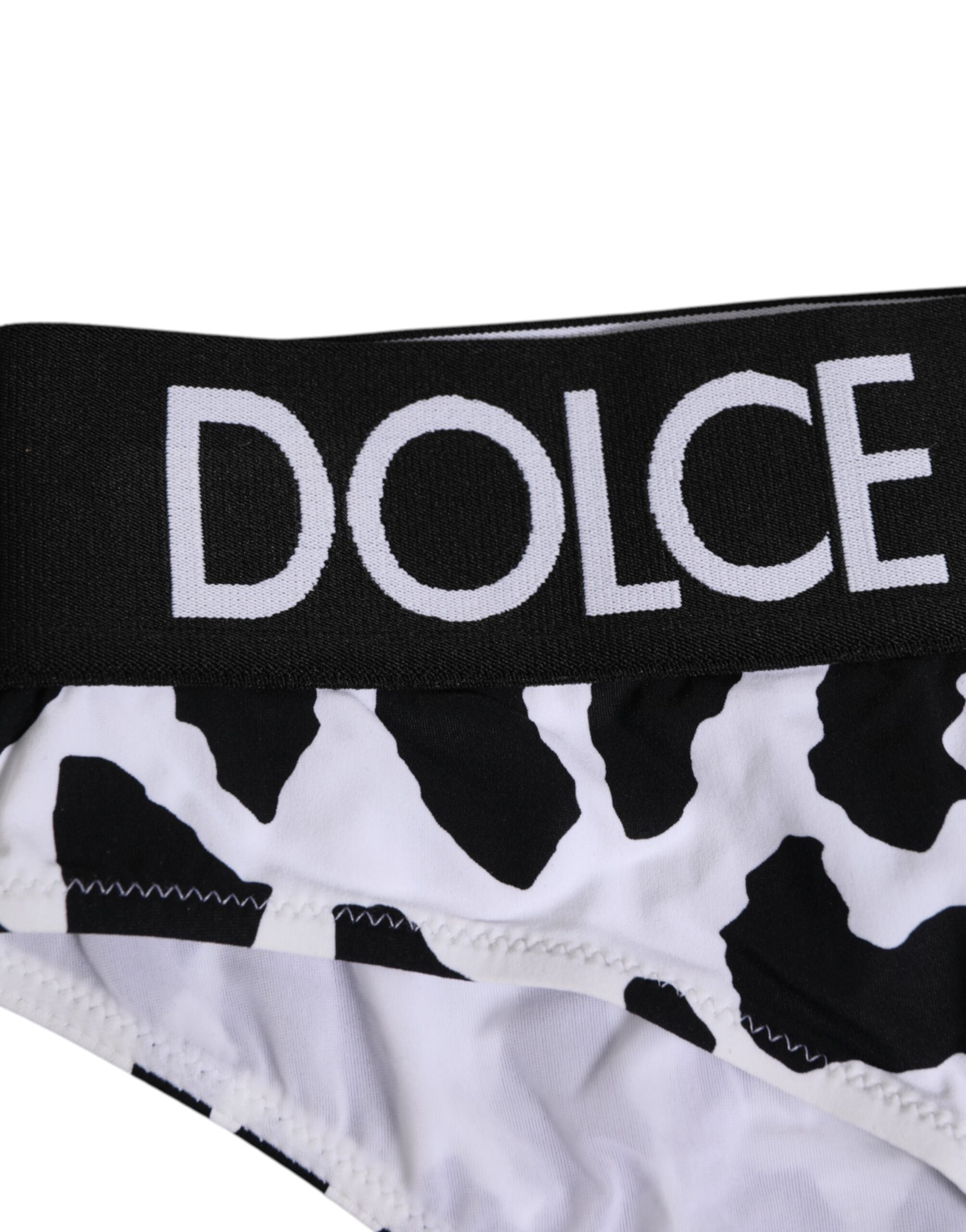 Culotte haute en nylon blanc avec motif léopard de Dolce & Gabbana, sous-vêtements élégants et confortables.