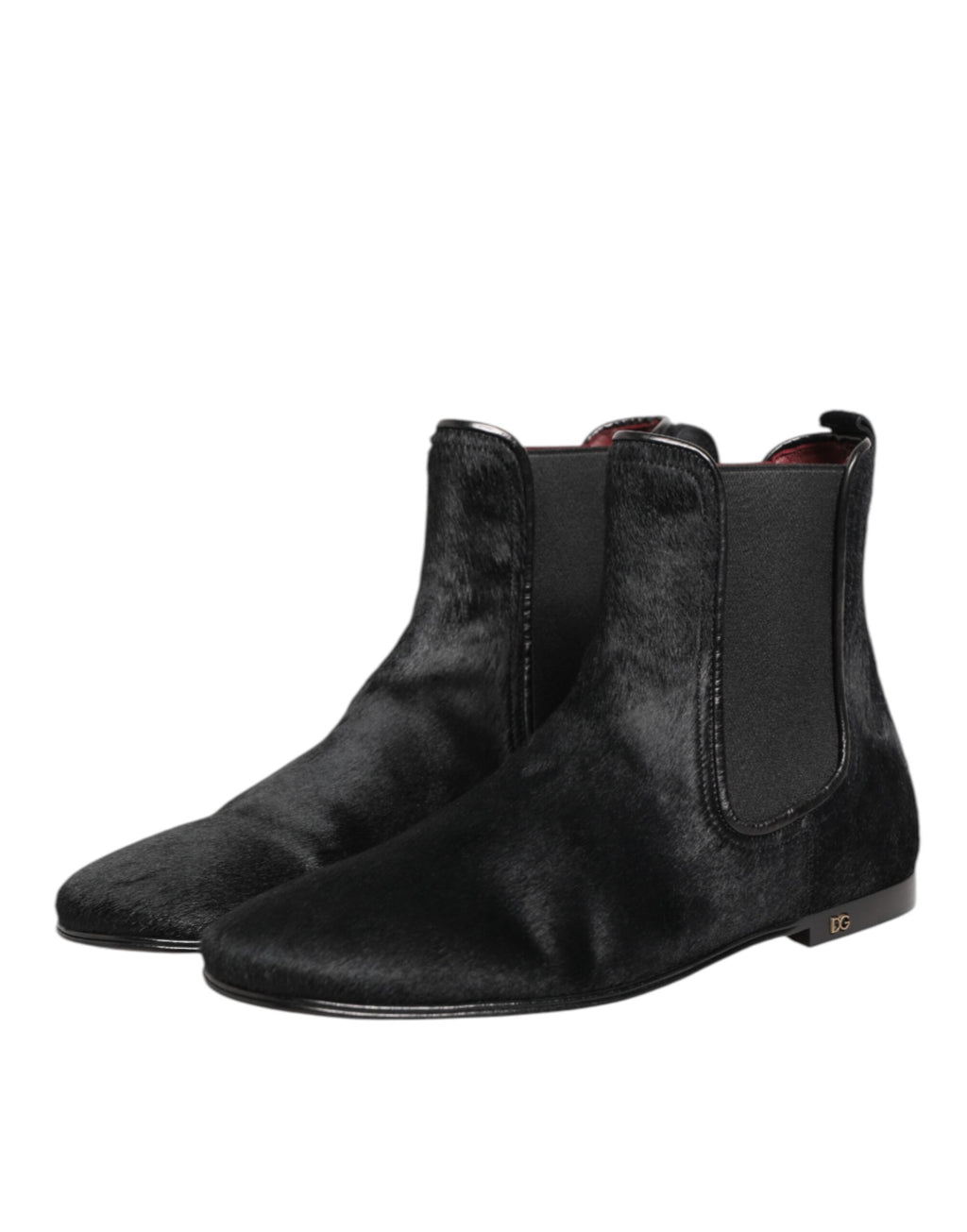 Bottines Chelsea en cuir noir et fourrure de Dolce & Gabbana pour homme, vue en gros plan sur la chaussure.