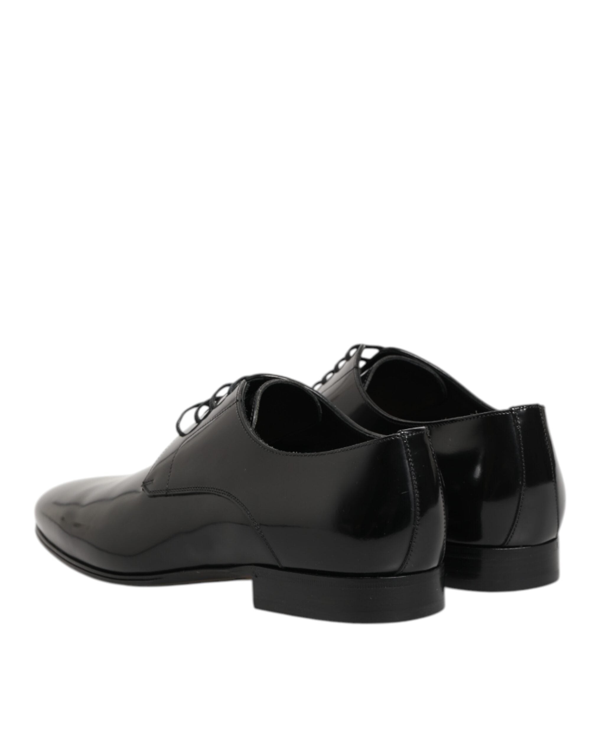 Chaussures Derby pour homme en cuir de veau noir de Dolce & Gabbana, élégantes et classiques, vue de face.