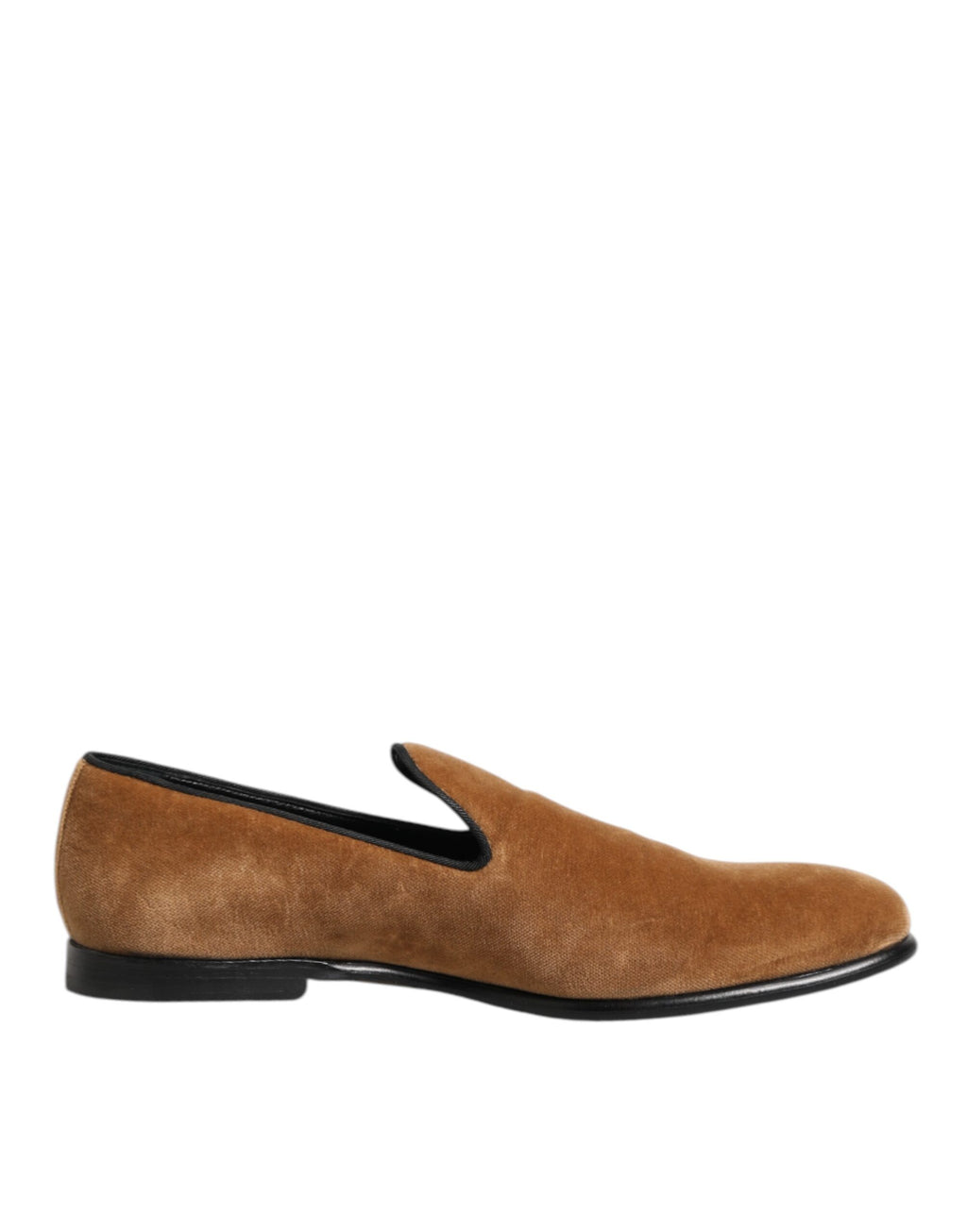 Chaussures homme Dolce & Gabbana en daim marron, mocassins slip-on formels avec semelle en cuir et design élégant.