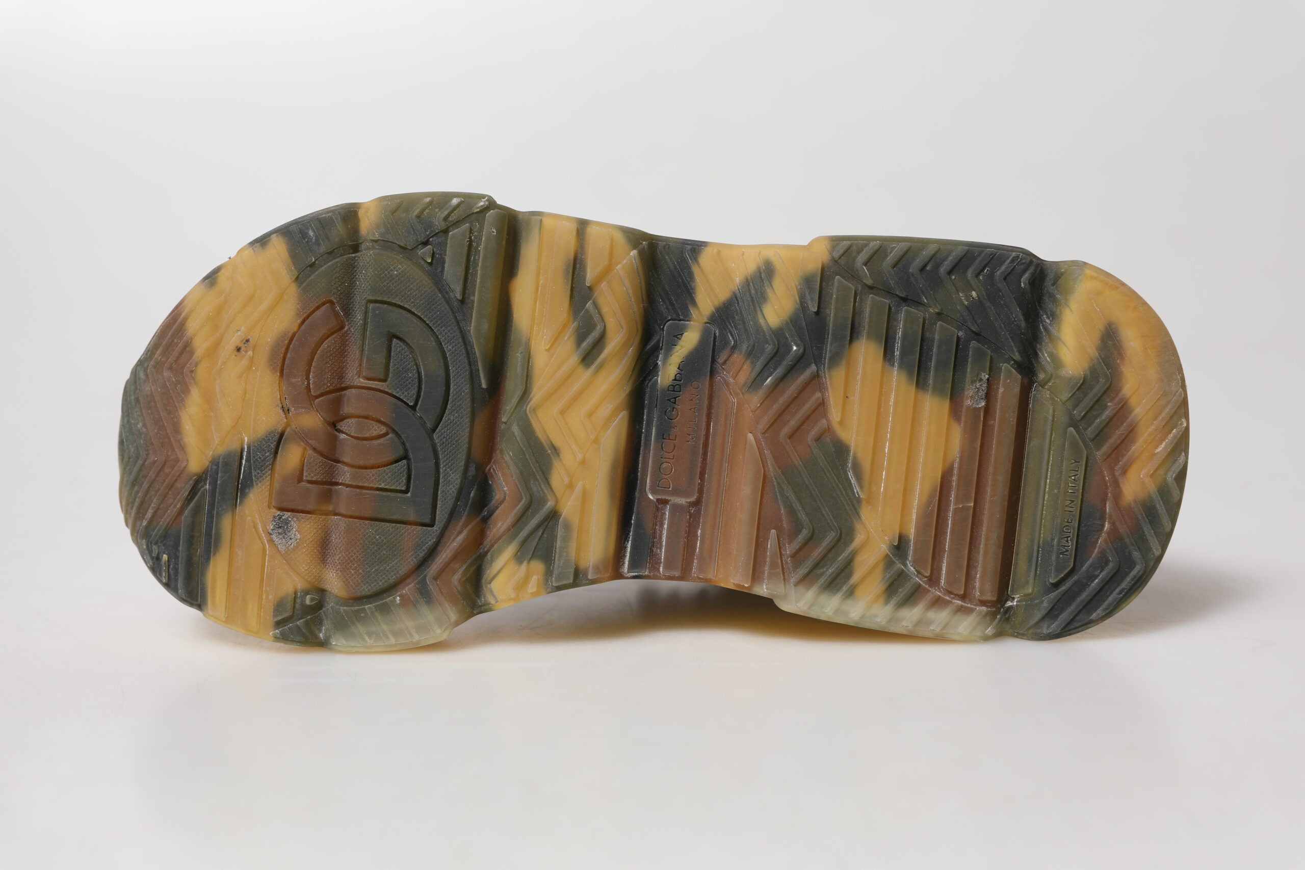 Chaussures basses Dolce & Gabbana Daymaster noires et jaunes, sneakers décontractés pour homme avec design moderne.