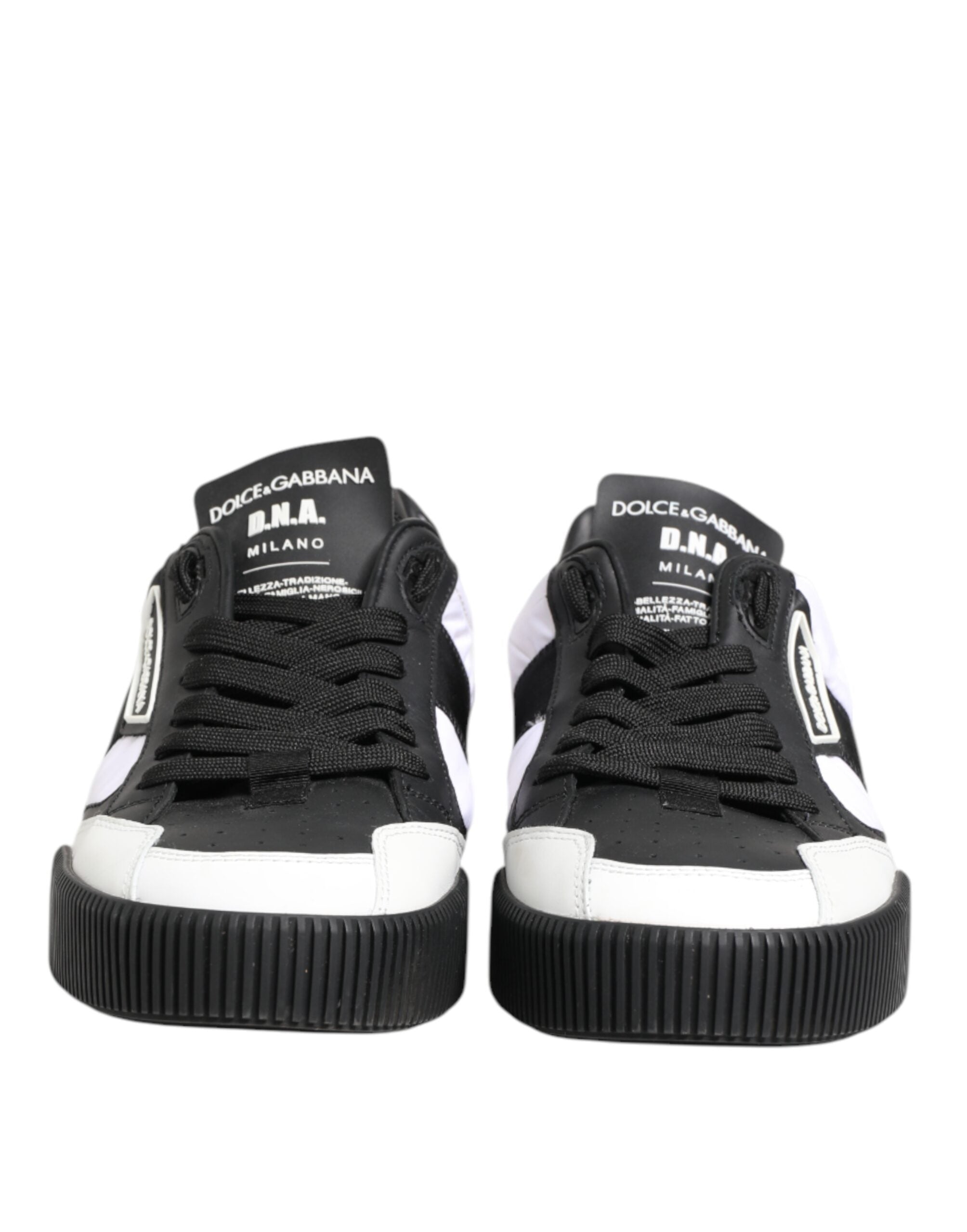 Chaussures sneakers basses Dolce & Gabbana Miami en cuir noir et blanc, style décontracté et moderne, vue de face.