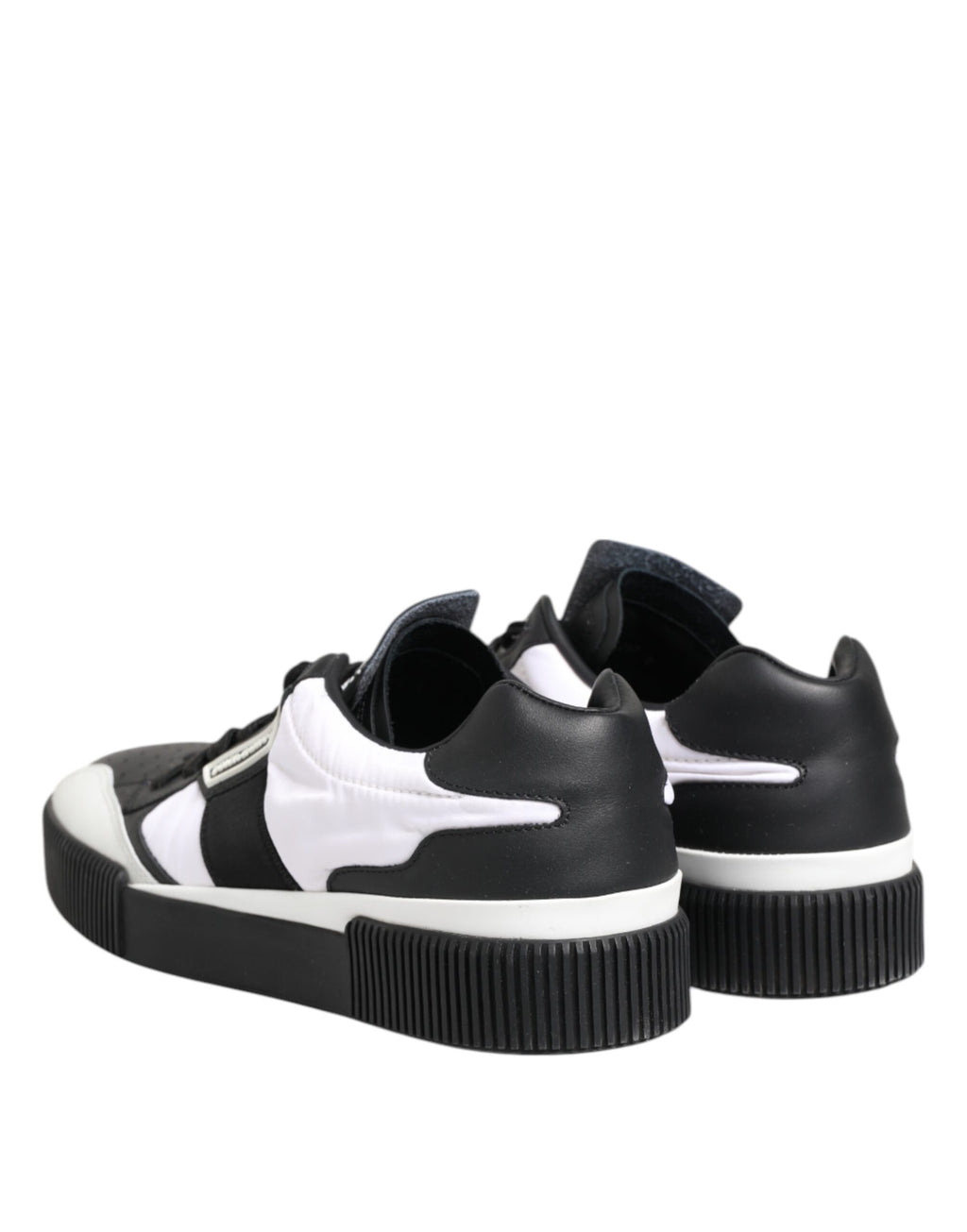 Chaussures sneakers basses Dolce & Gabbana Miami en cuir noir et blanc, vue de face.