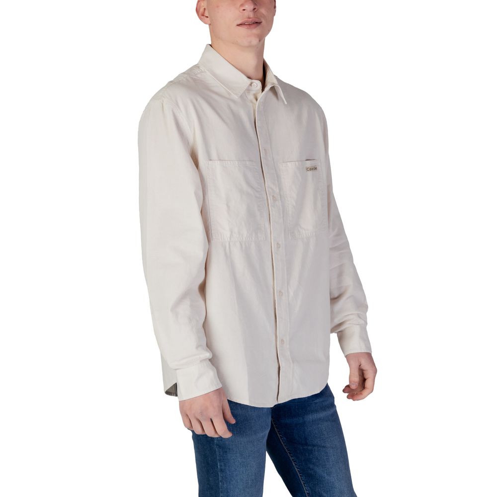 Chemise beige en coton recyclé de Calvin Klein Jeans, coupe classique avec col et manches longues.