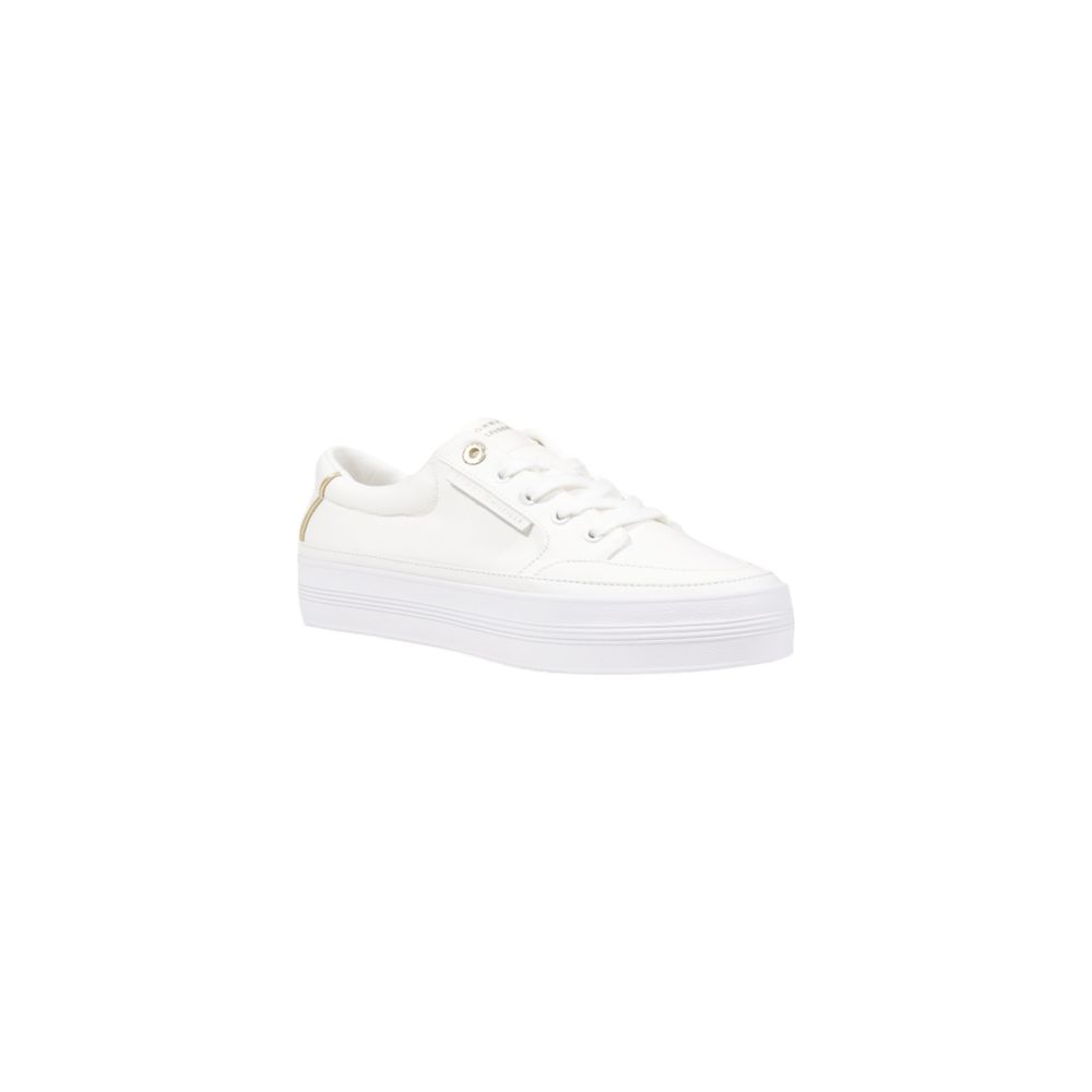Chaussures Tommy Hilfiger en coton recyclé, baskets basses crème avec semelle blanche, vue de face.