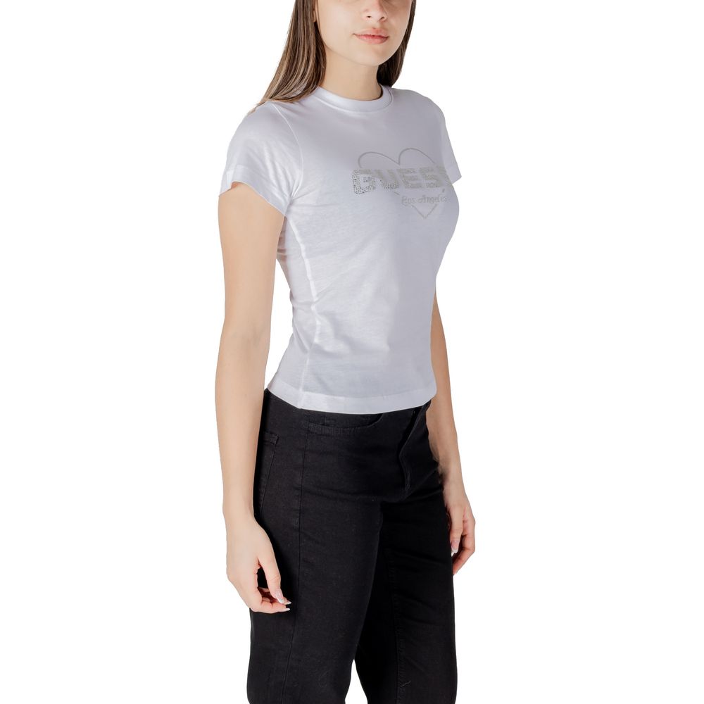 T-shirt blanc en coton Guess Active porté, avec logo Guess Active visible, style décontracté et confortable.