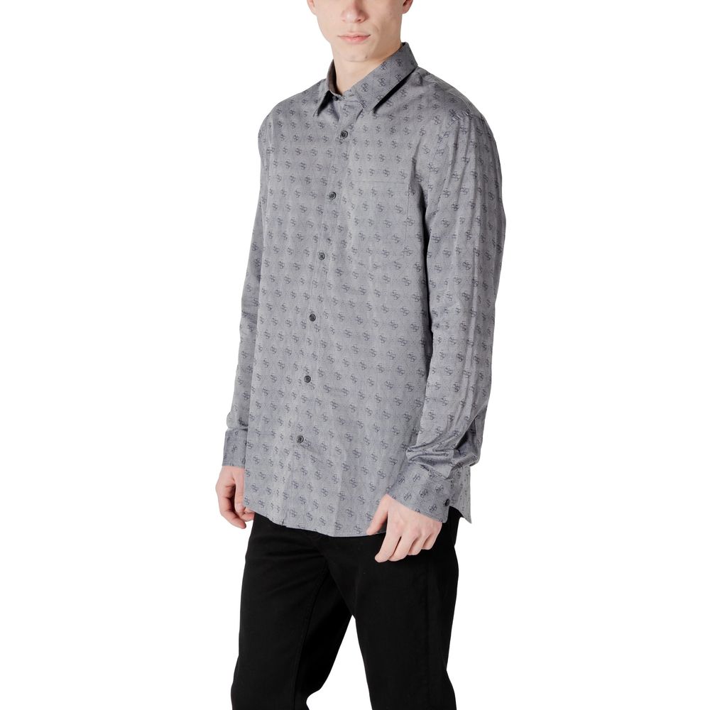Chemise en coton grise Guess pour homme, col classique et manches longues, vue de face sur fond neutre.