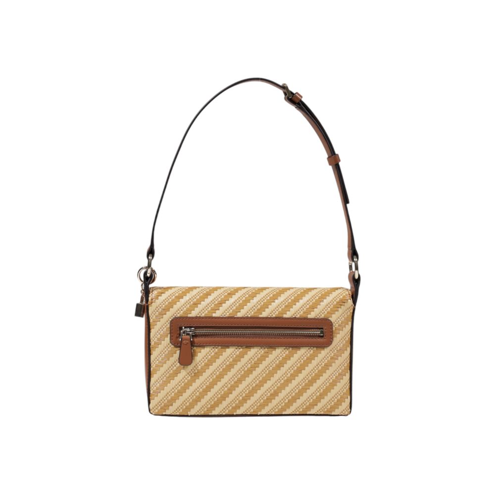 Sac à main Guess beige en polypropylène, vue de face, avec poignée élégante et détails modernes.