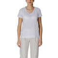 T-shirt blanc en coton de la marque Armani Exchange, vue de face avec col rond et logo discret.