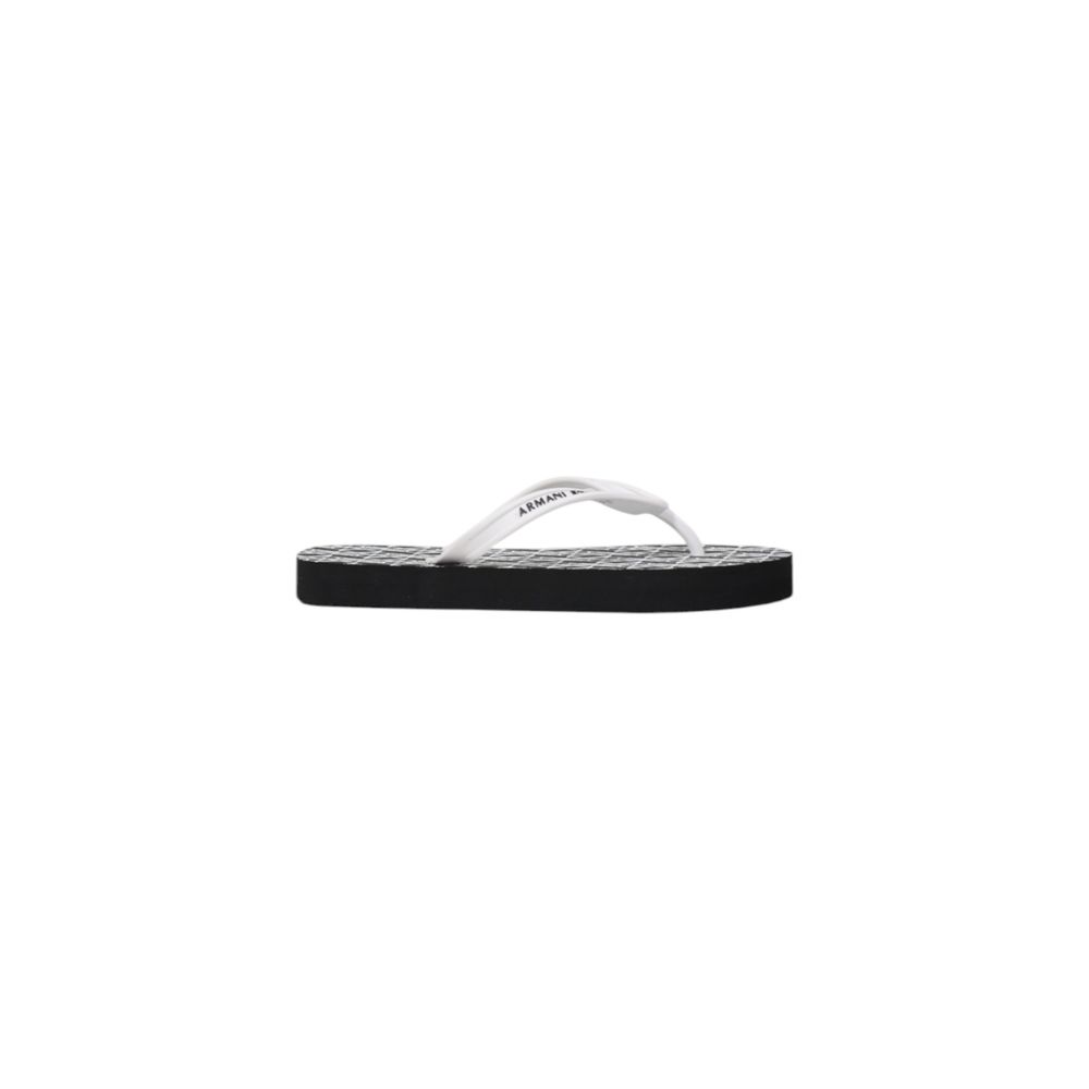 Sandales en caoutchouc noir et blanc Armani Exchange, tongs confortables pour homme, vue de dessus avec semelle texturée.