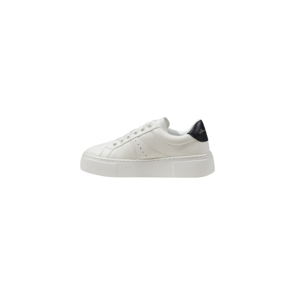 Baskets chunky en polyester noir de la marque Armani Exchange, vues de face avec détails de la semelle épaisse.