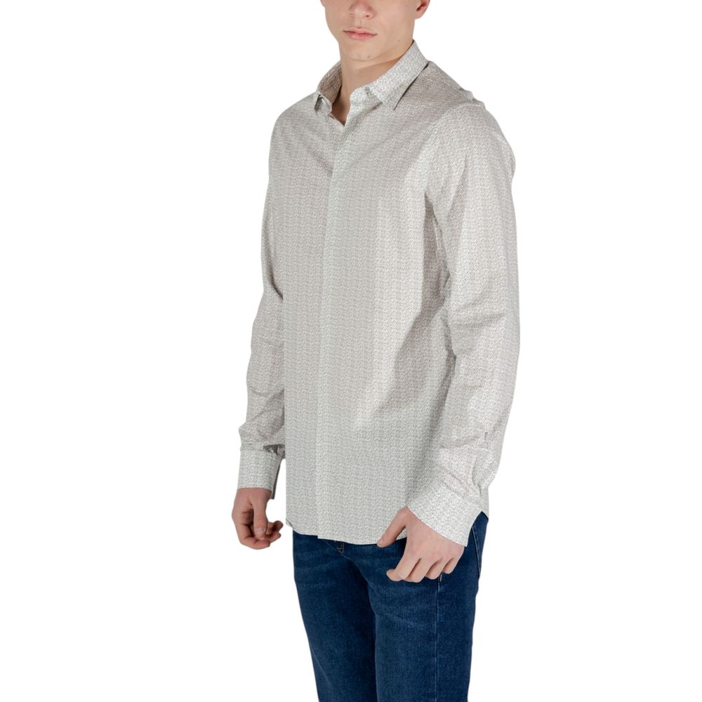 Chemise en coton crème à motif Armani Exchange, vue de face, détails du tissu et du design élégant.
